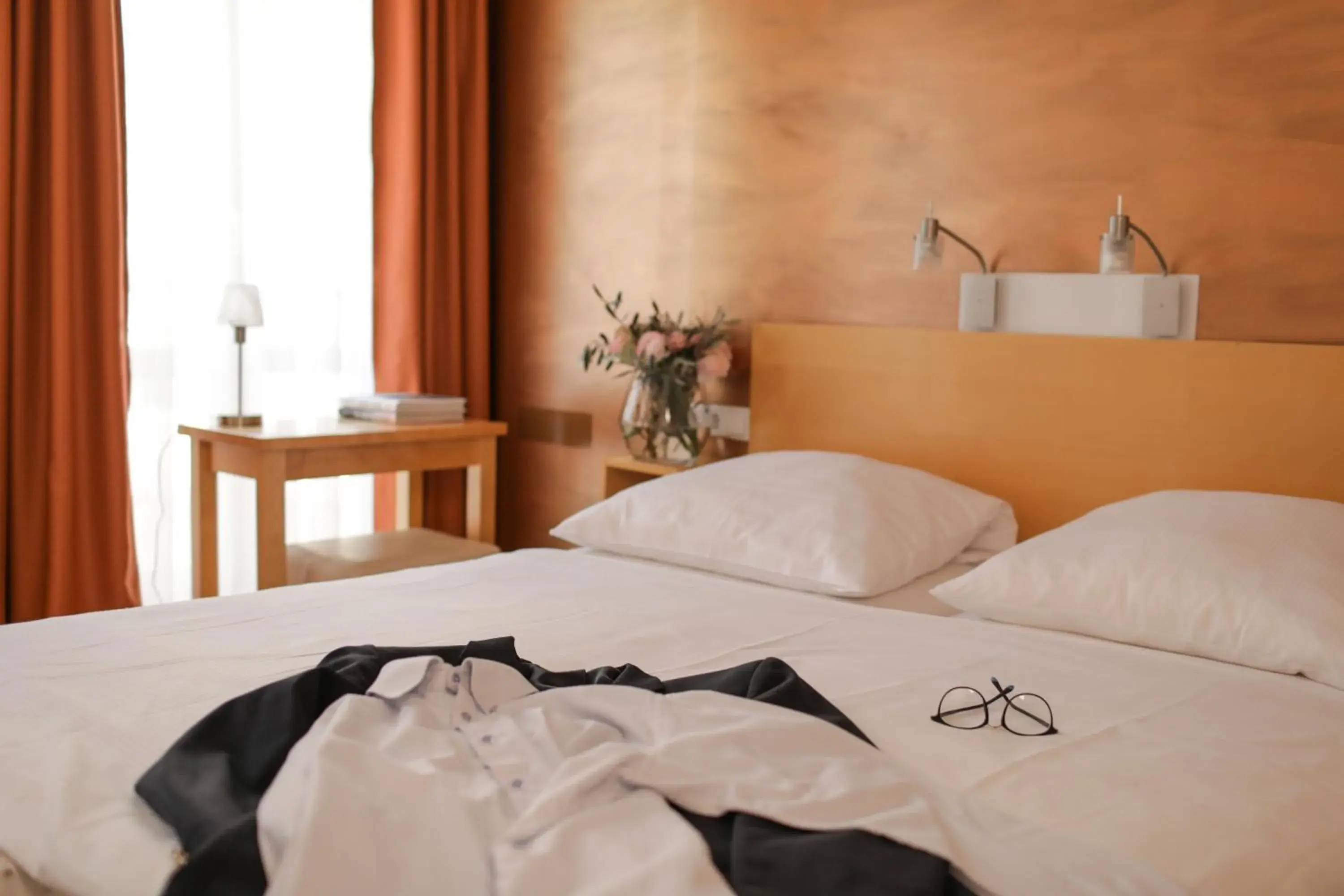 Other, Bed in Town Hotel Wiesbaden - kleines Privathotel mit Self-Check-In in Bestlage