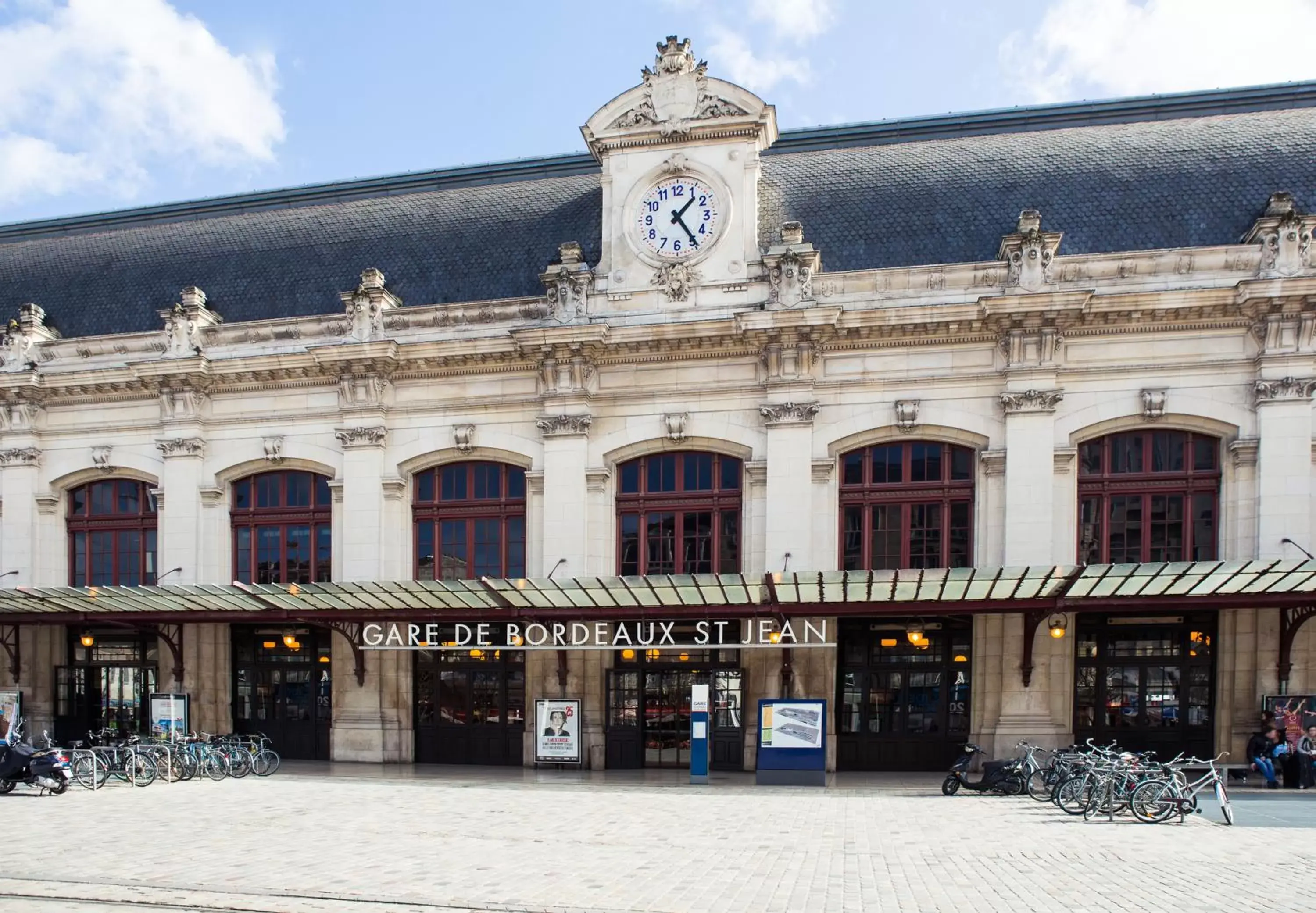 Off site, Property Building in ibis Bordeaux Centre Gare Saint Jean Euratlantique