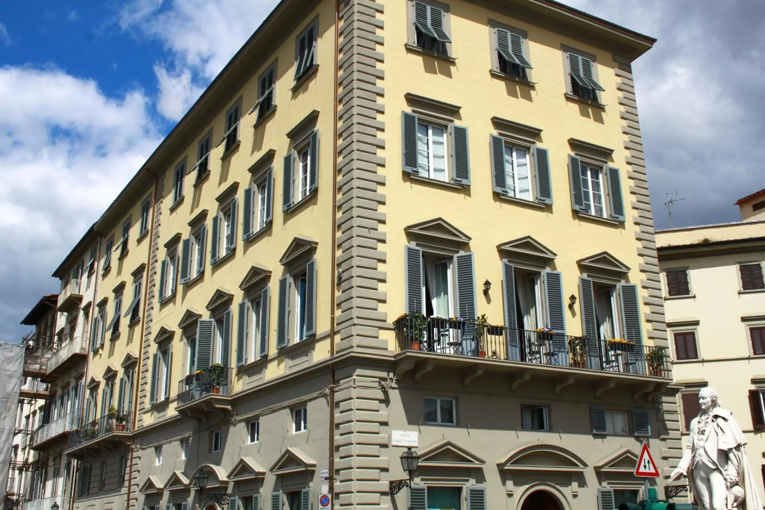 Facade/entrance, Property Building in Residenza Vespucci
