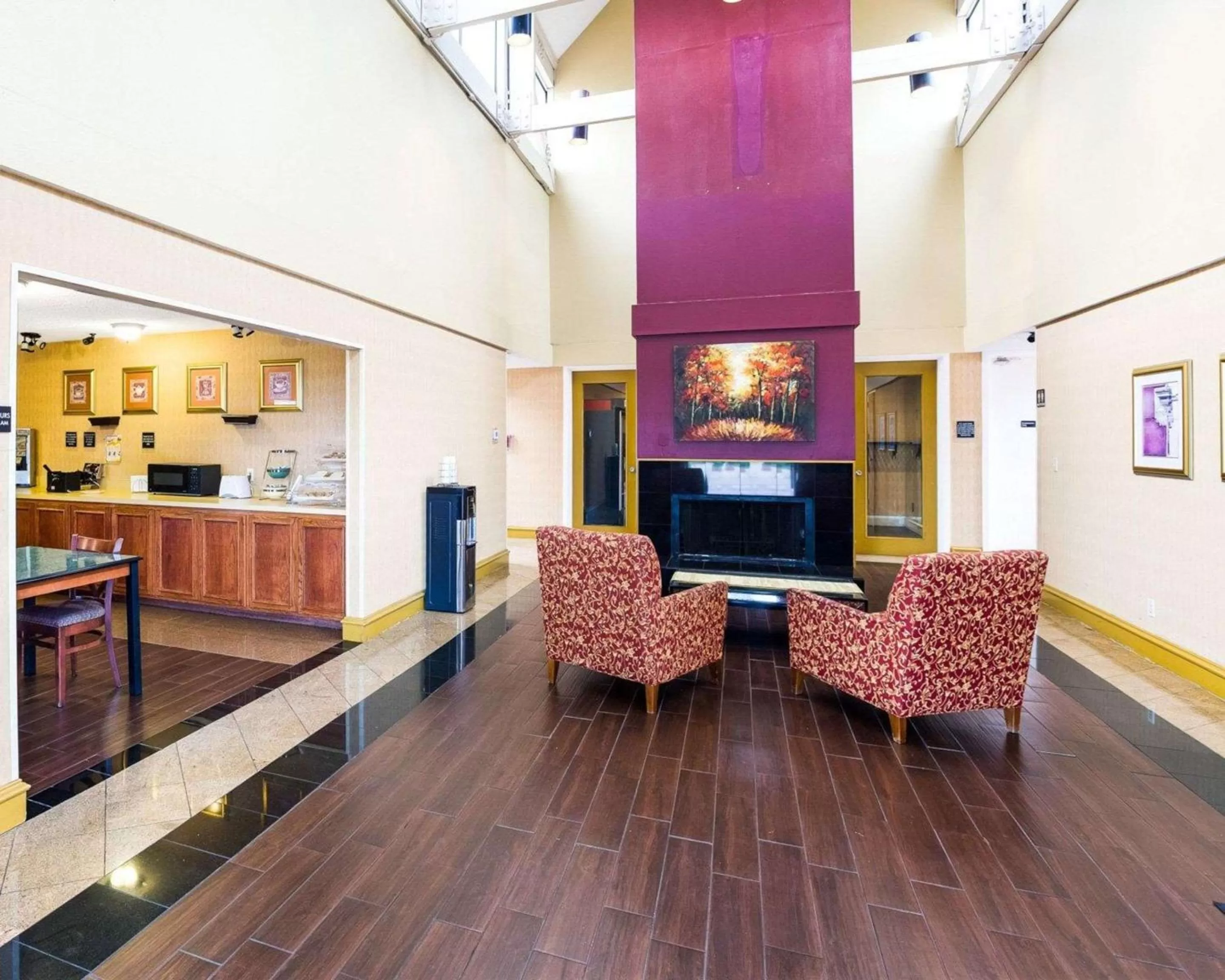 Lobby or reception in Rodeway Inn & Suites South of Fiesta Park