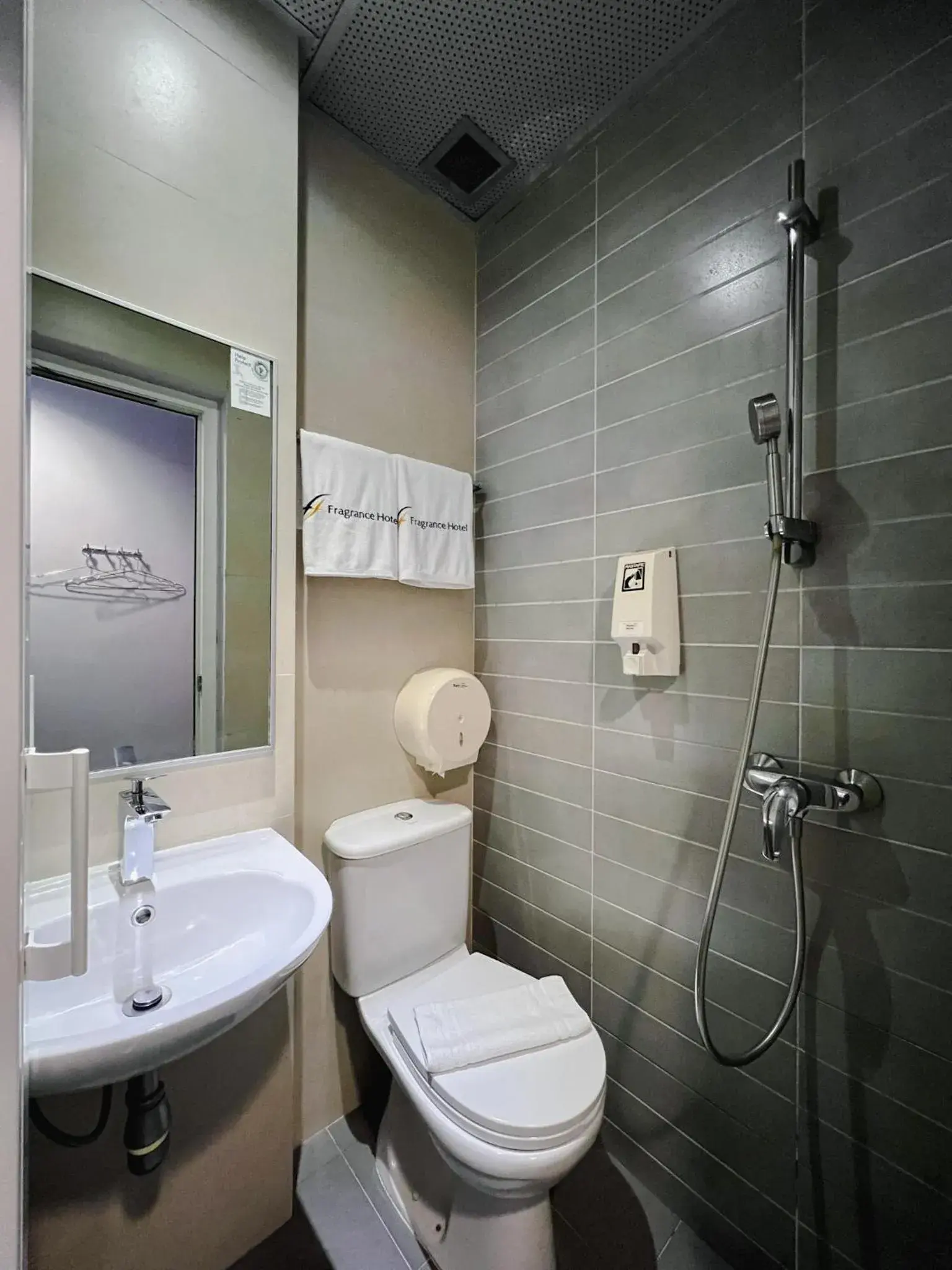 Bathroom in Fragrance Hotel - Lavender