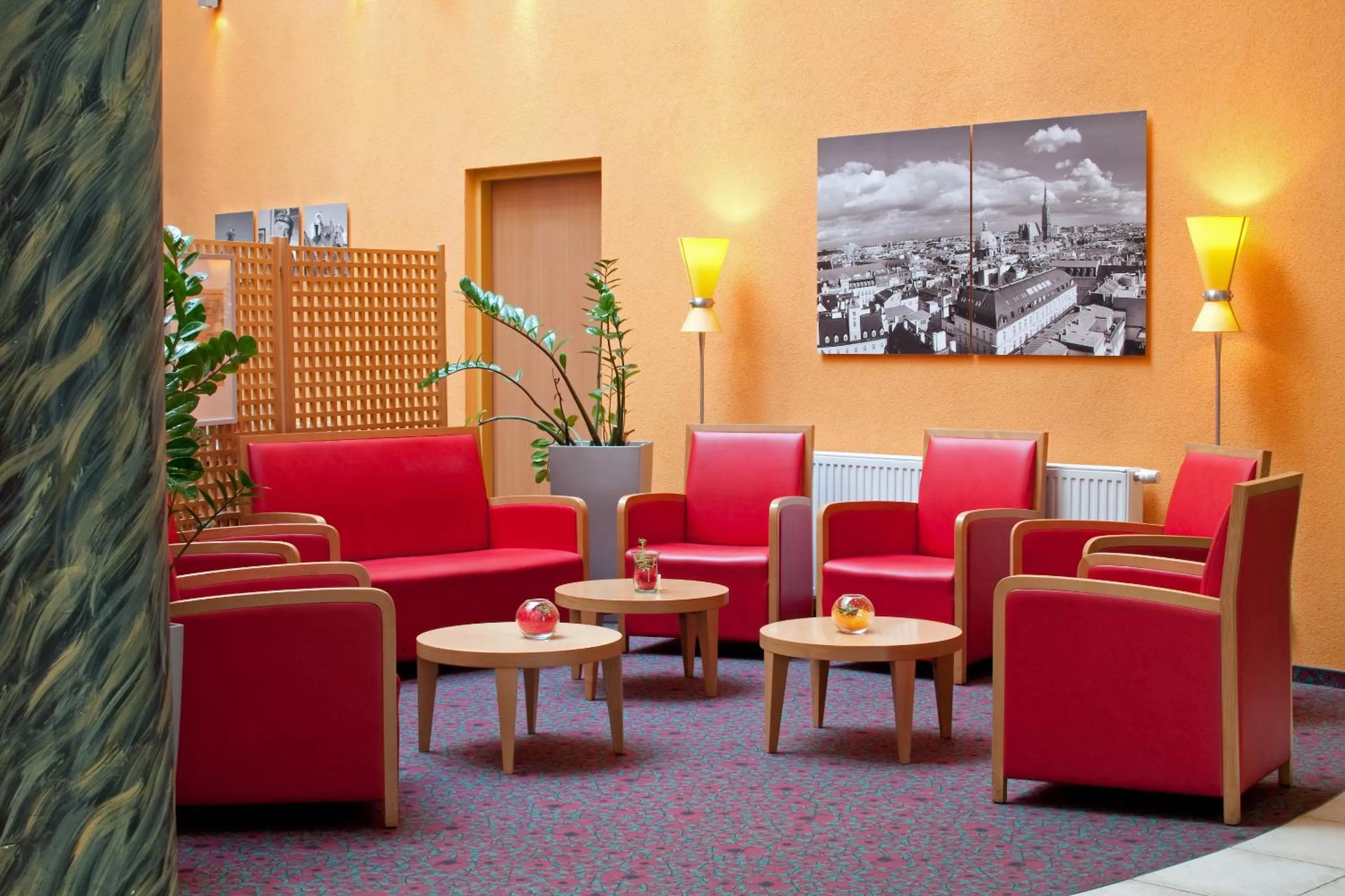 Lobby or reception in ibis Wien City