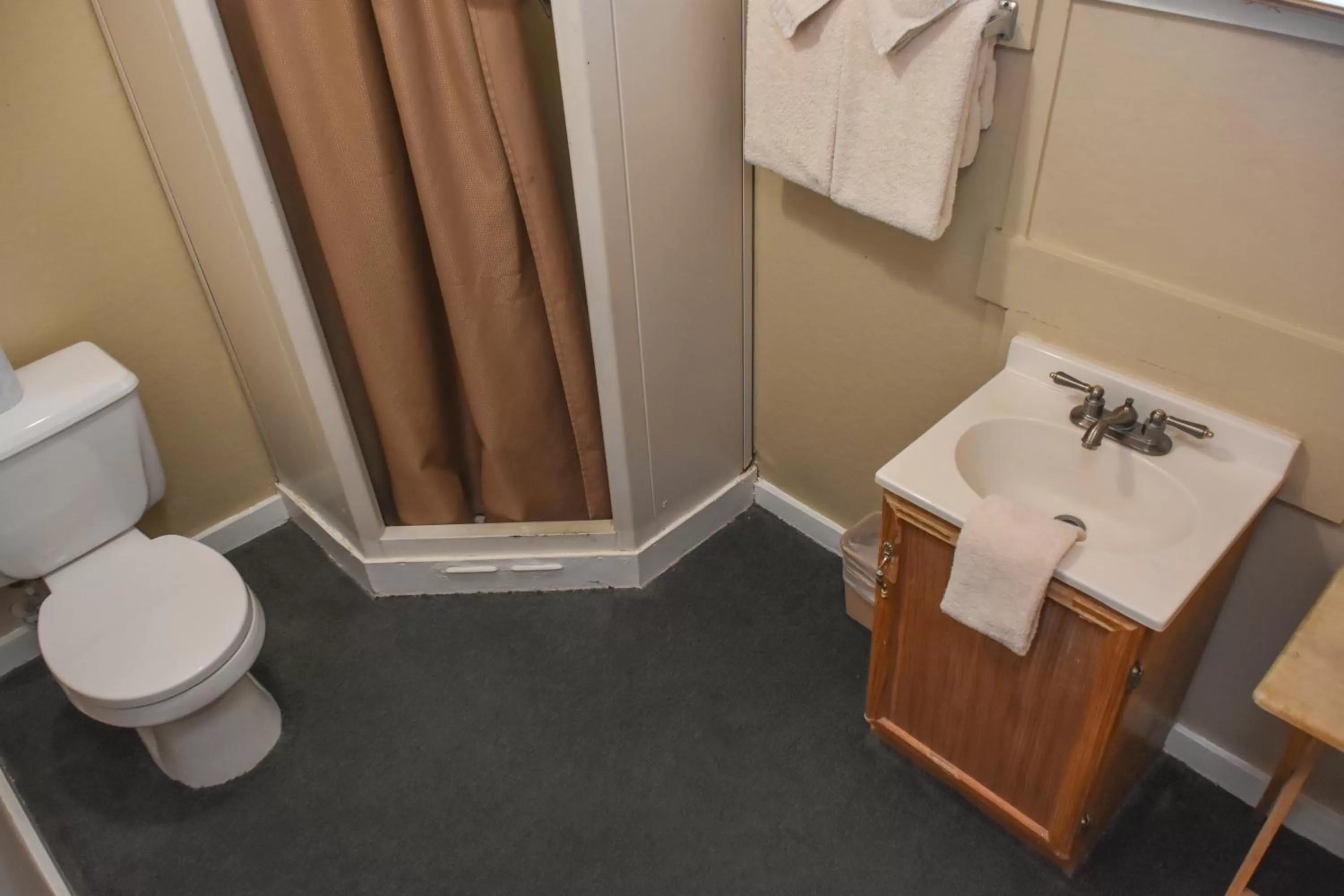 Panamint Springs Motel & Tents