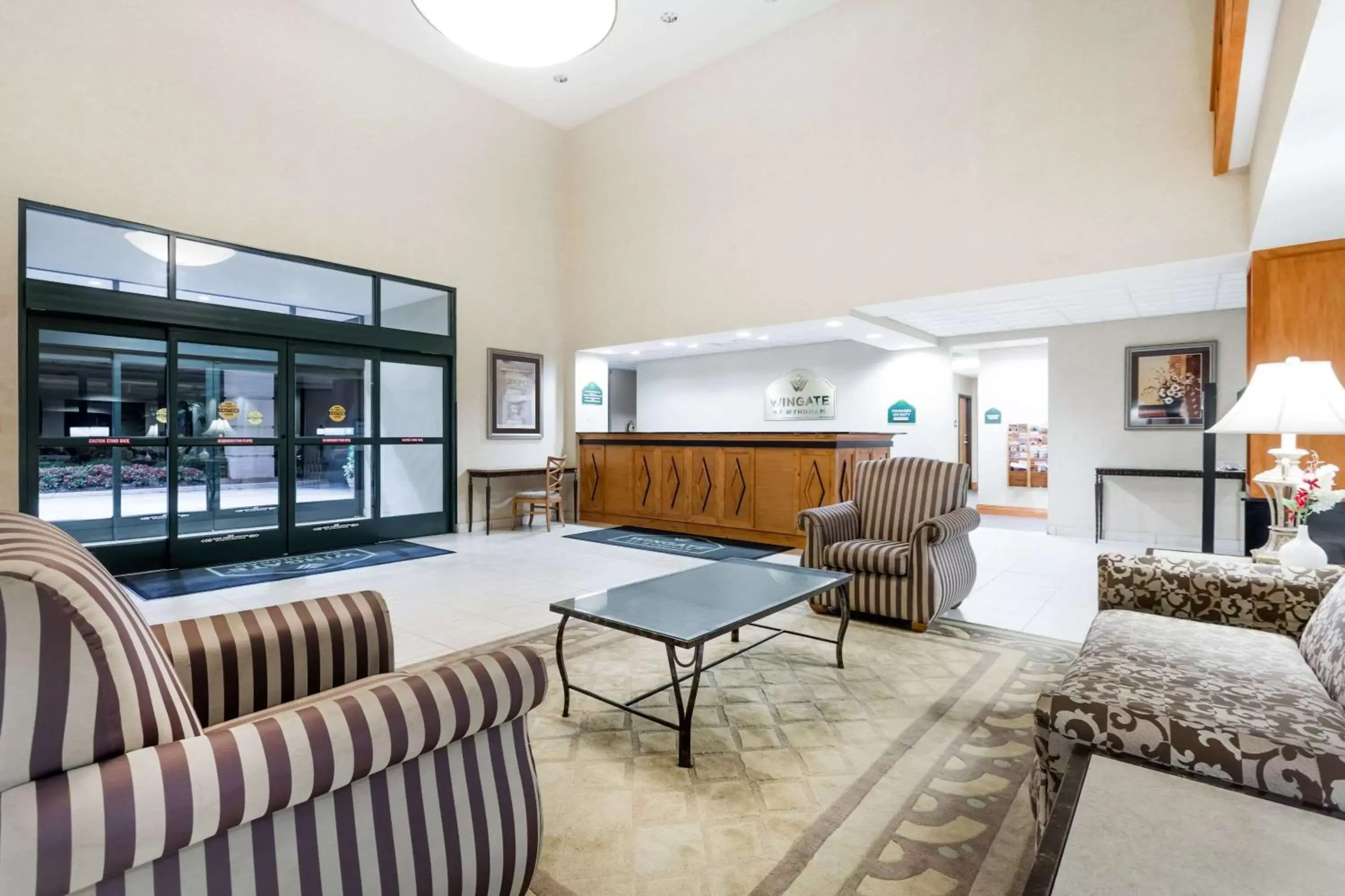 Lobby or reception in Wingate by Wyndham LaGrange