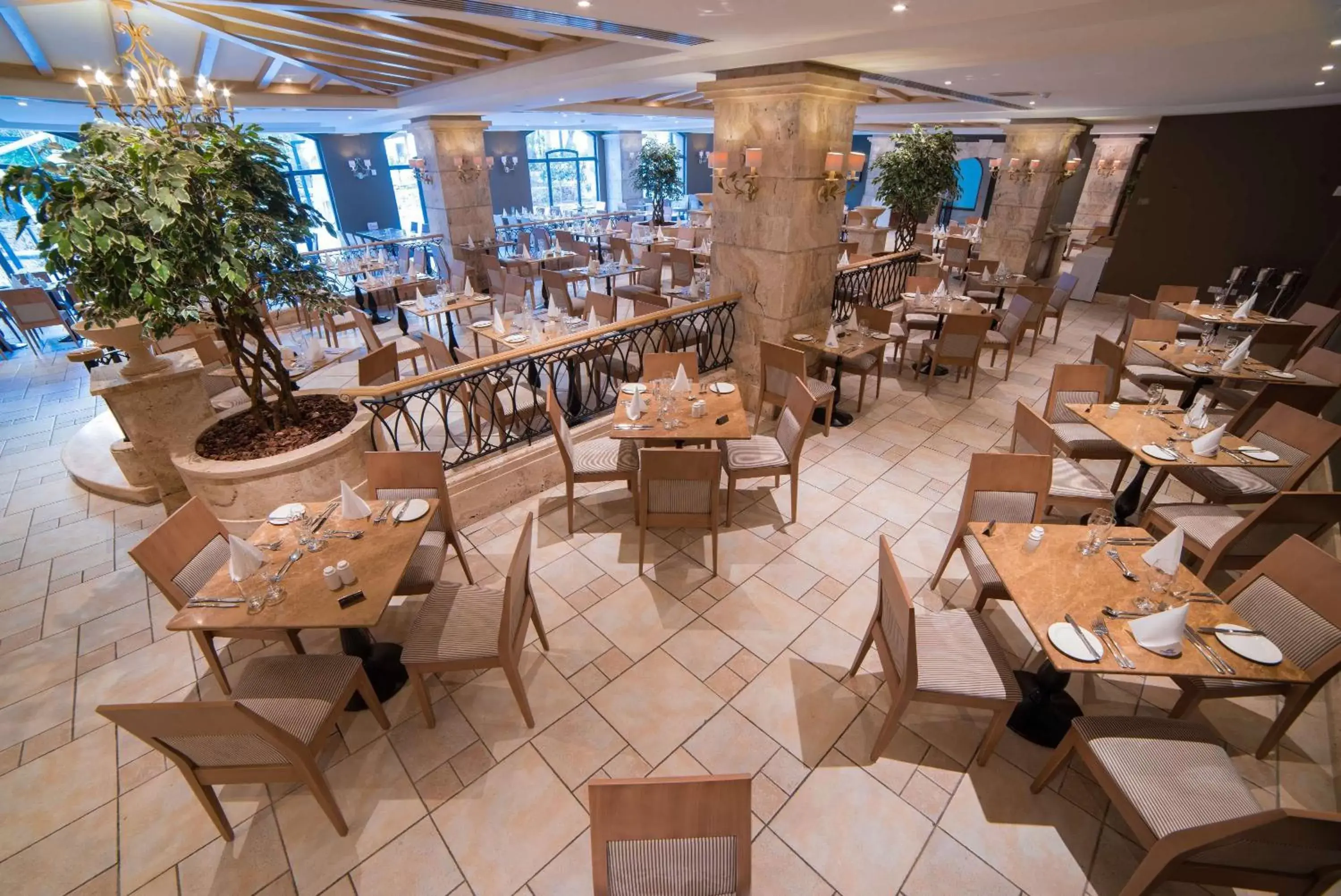 Restaurant/Places to Eat in Maritim Antonine Hotel & Spa