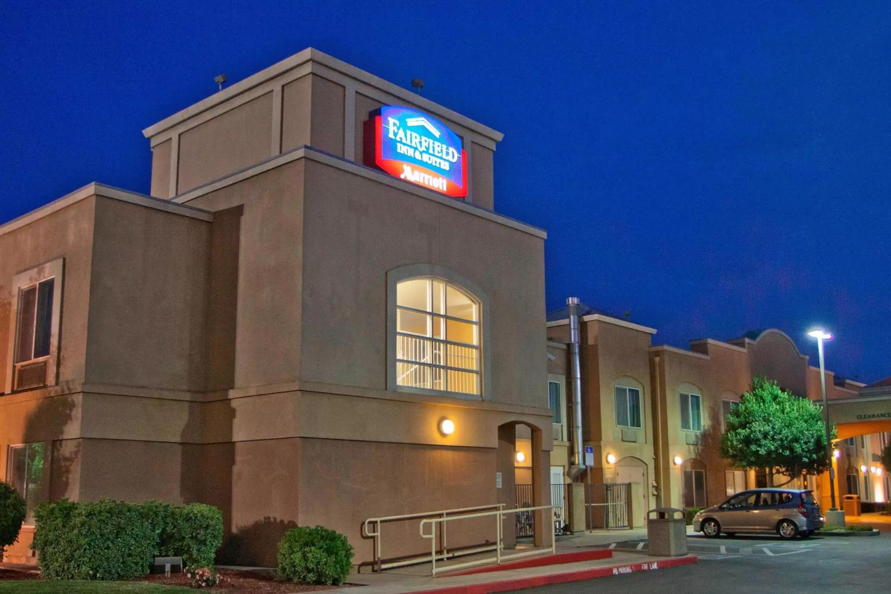 Property Building in Fairfield Inn & Suites Modesto