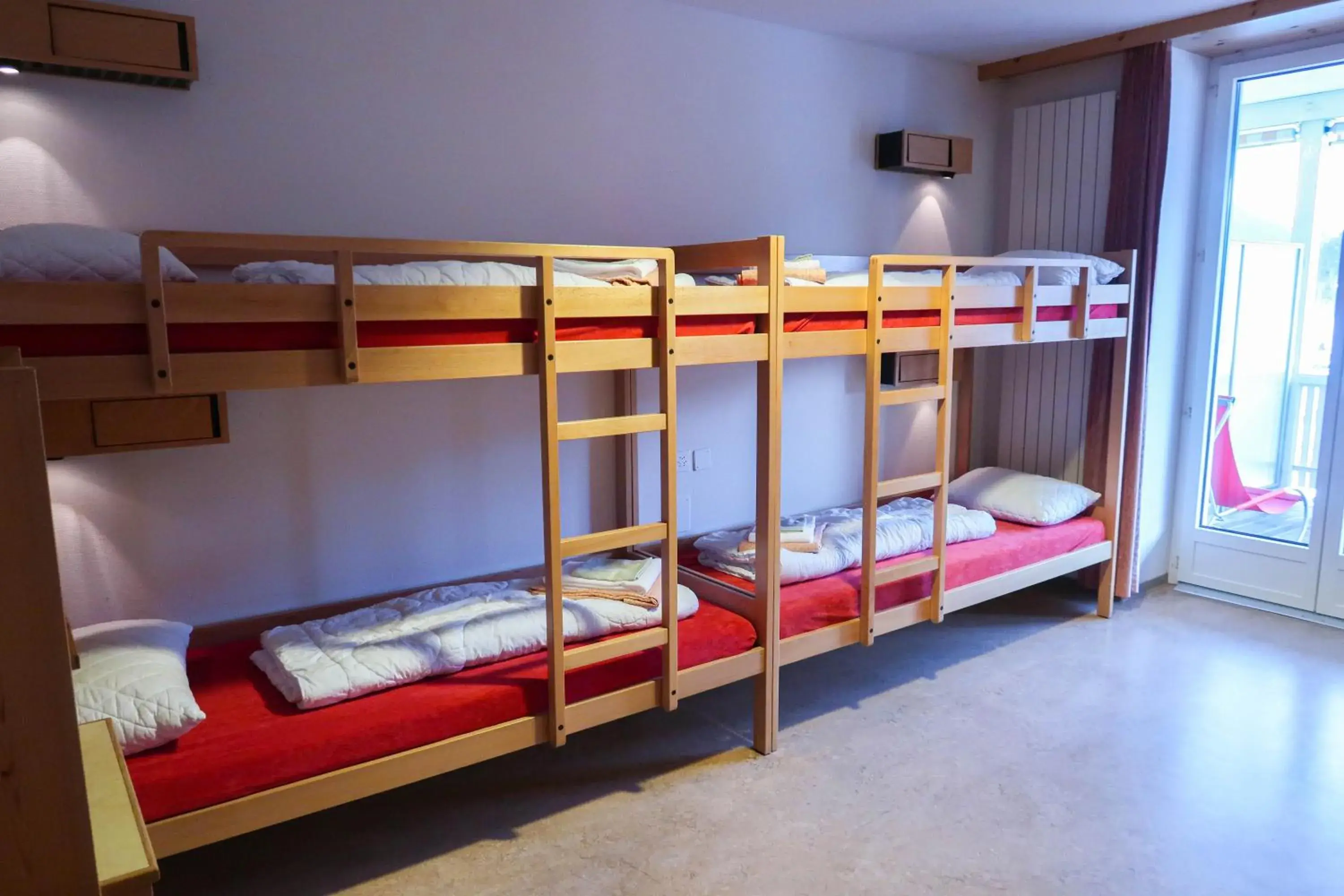 Photo of the whole room, Bunk Bed in Davos Youth Hostel