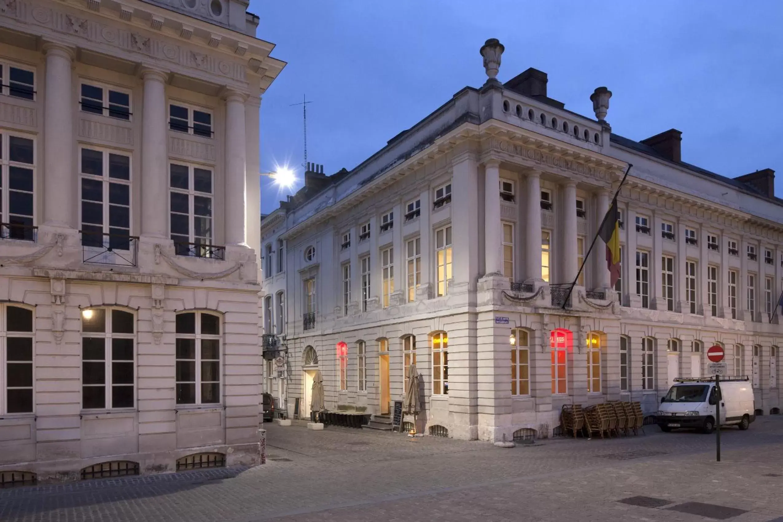 Nearby landmark, Property Building in easyHotel Brussels City Centre