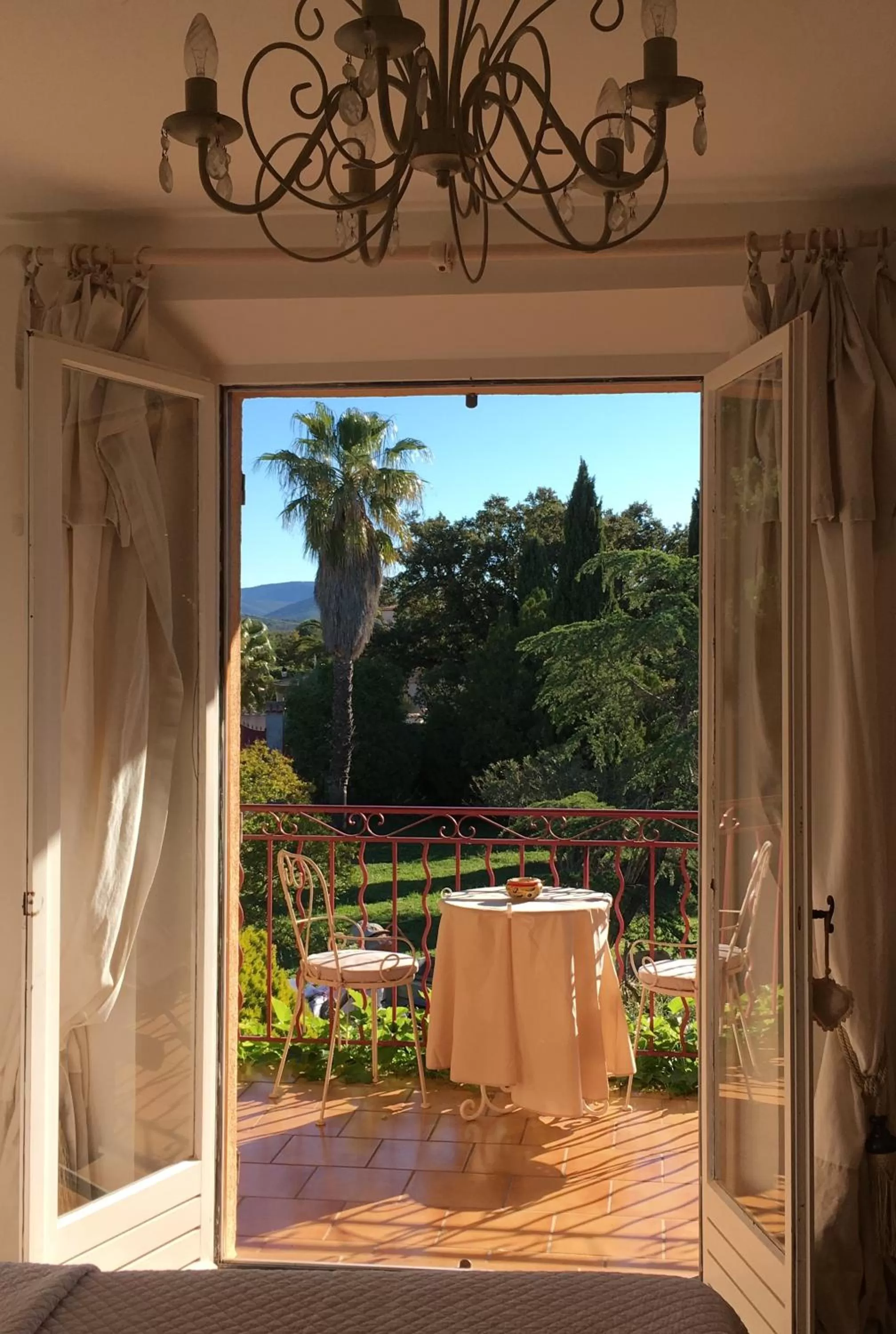 Photo of the whole room in VILLA MERCEDES B&b