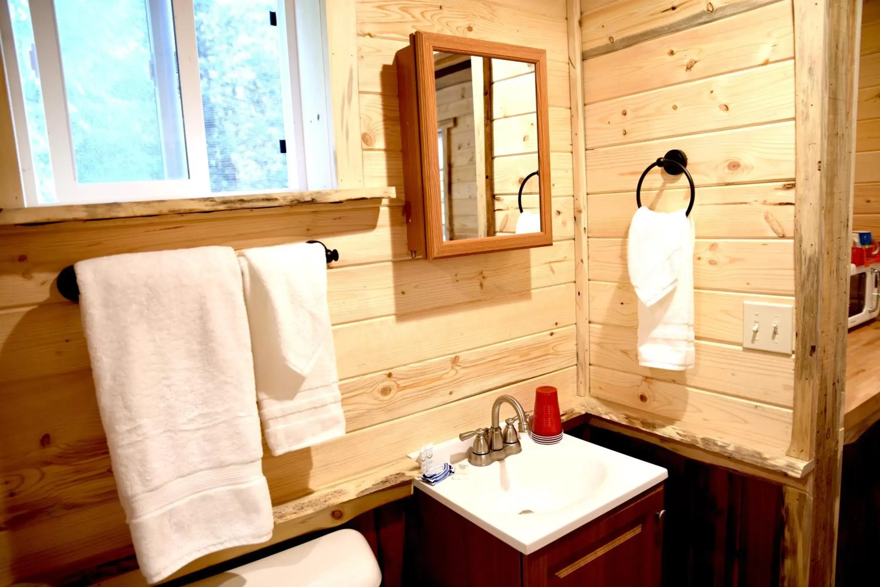 Bathroom in Gateway Inn & Cabins