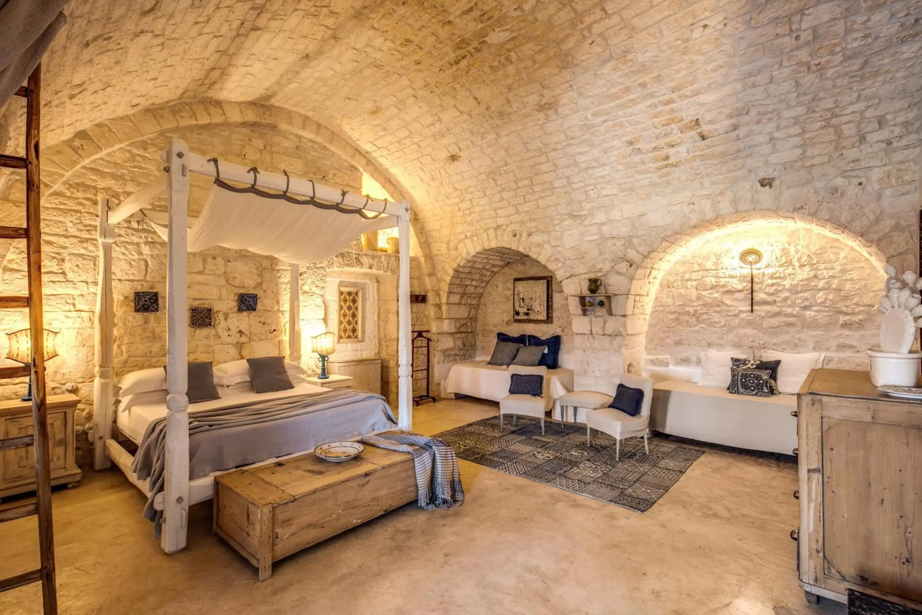 Photo of the whole room, Seating Area in Masseria Cervarolo