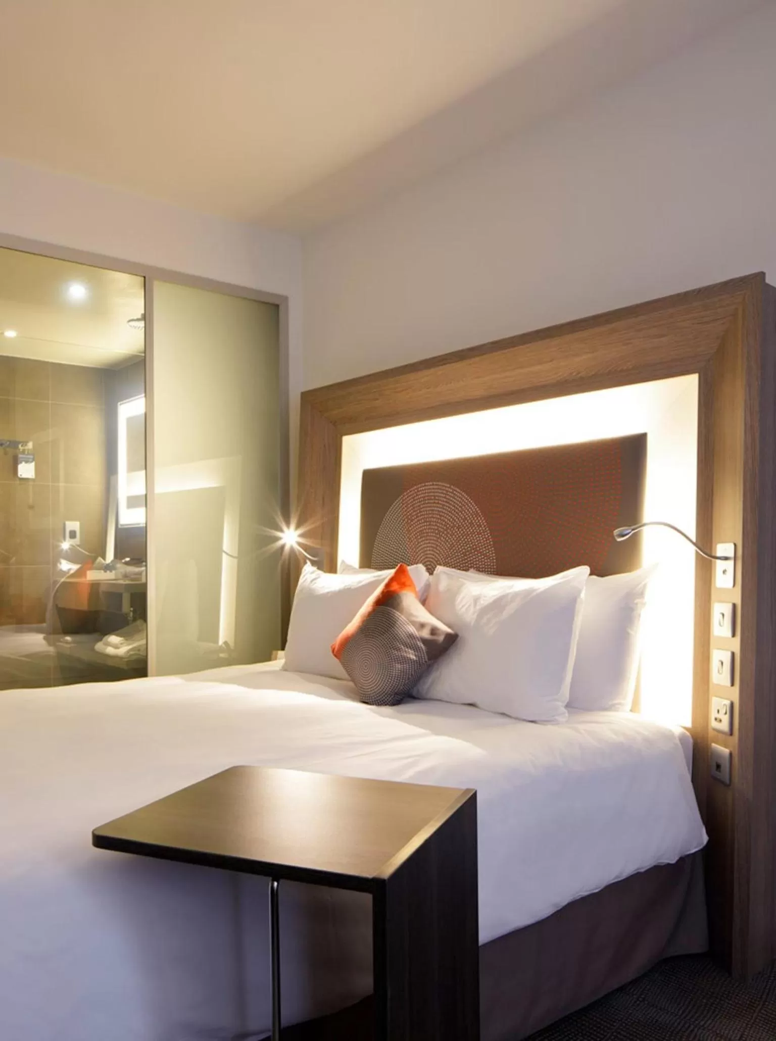 Bed in Novotel London Blackfriars