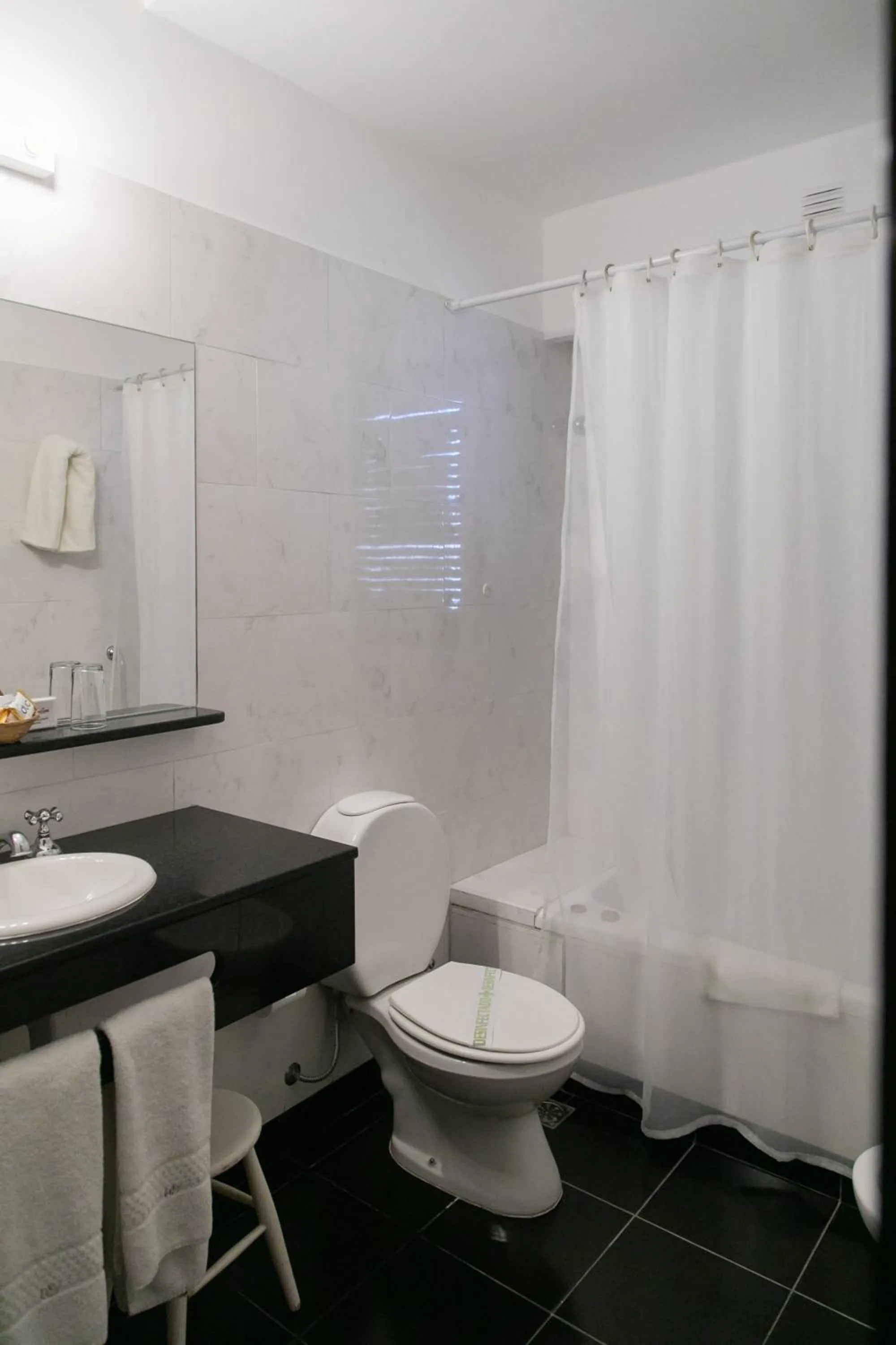 Bathroom in Hotel Salta