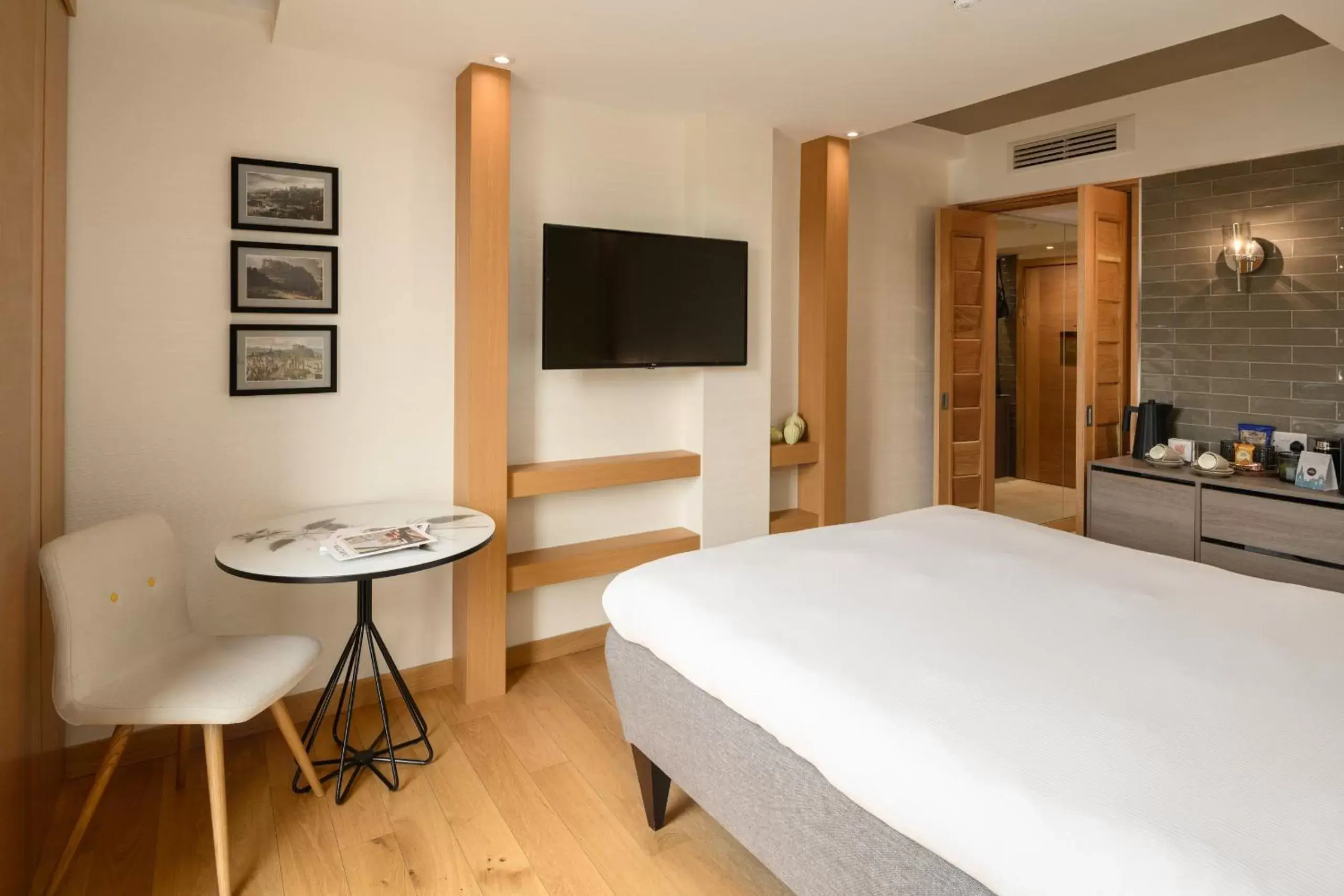 Bedroom, Bed in Market Street hotel Bedroom, Bed in Market Street hotel