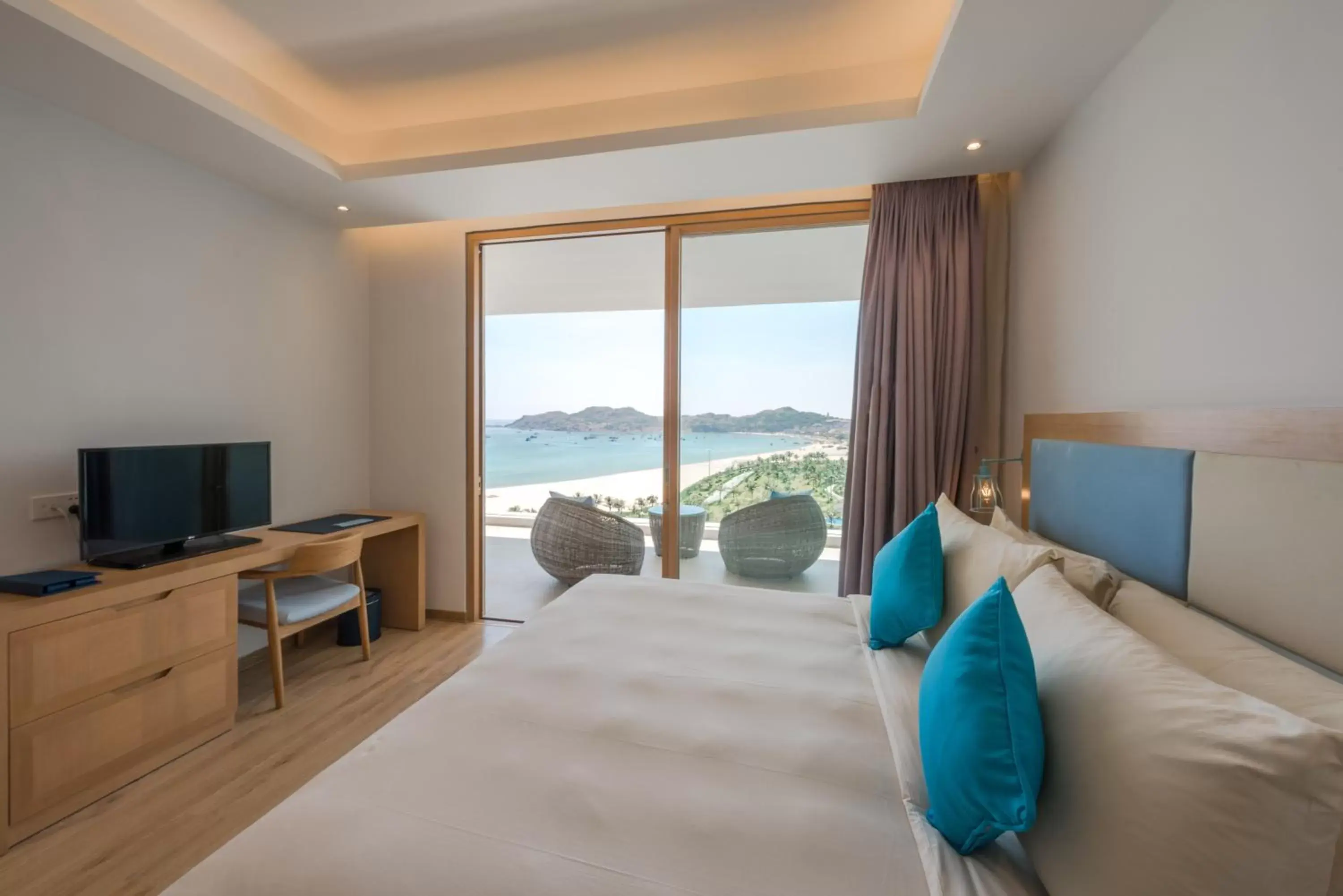 Bed in FLC Luxury Hotel Quy Nhon