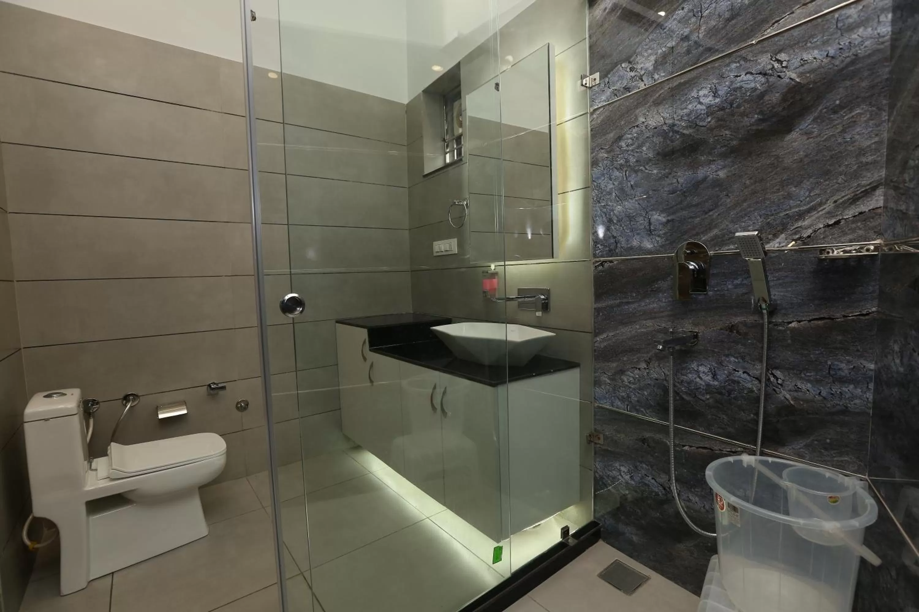 Hot Spring Bath in The Park View Hotel