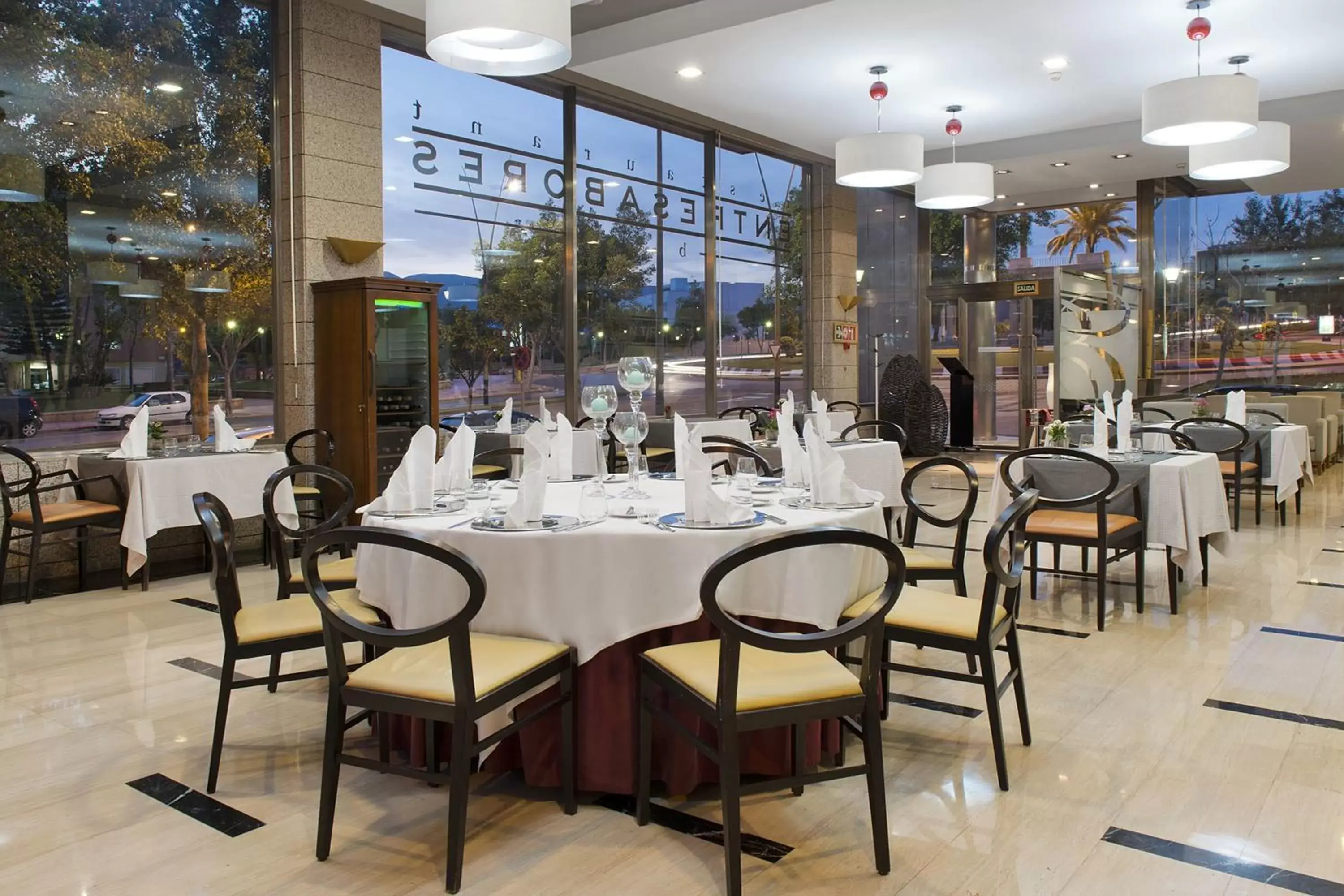 Restaurant/Places to Eat in Elba Almeria Business & Convention Hotel