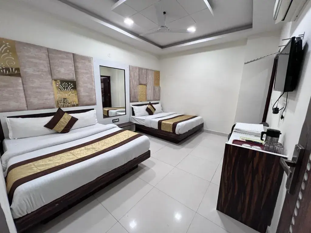 Hotel Sehmi's Best Rest Inn