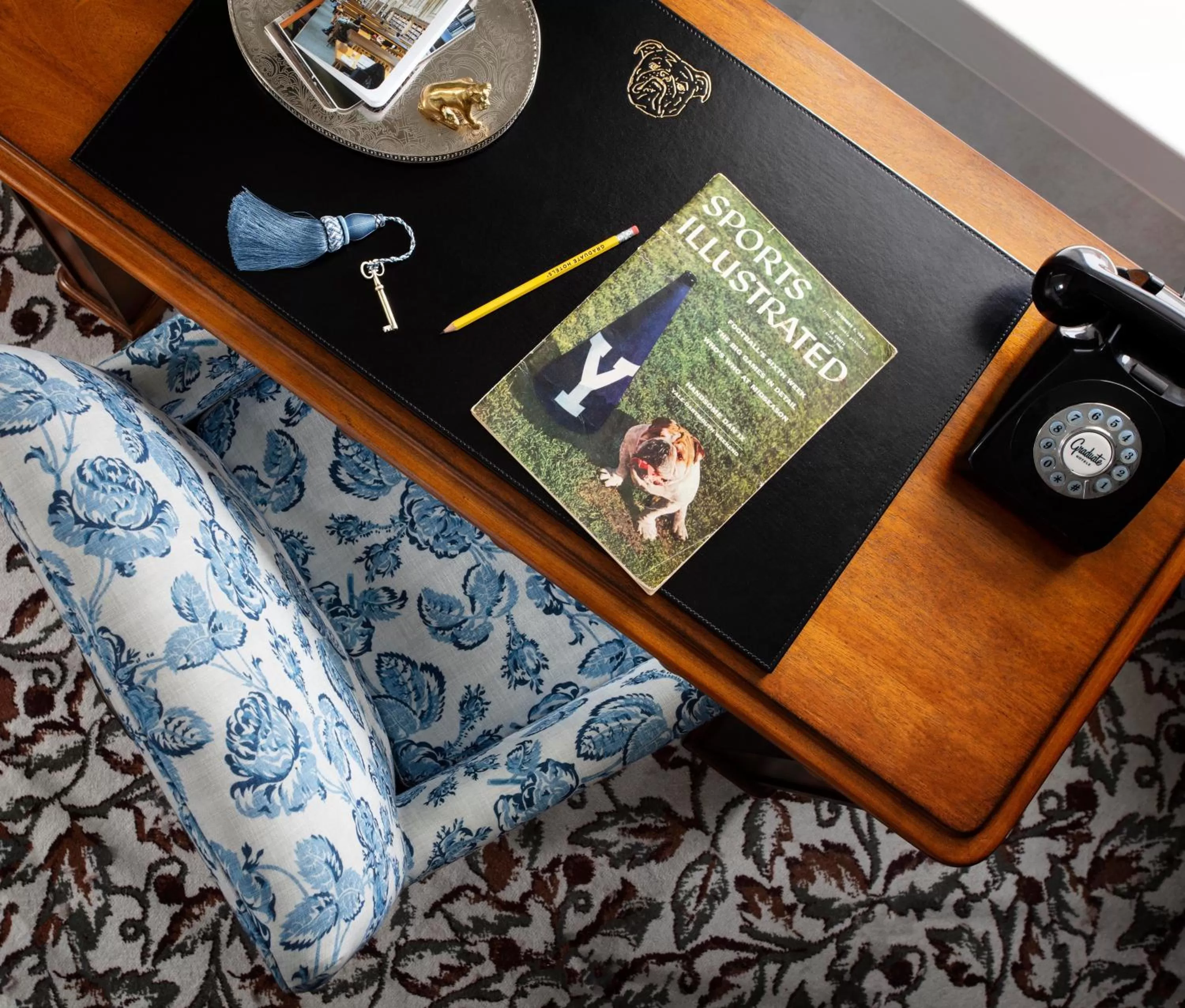 Seating area in Graduate by Hilton New Haven