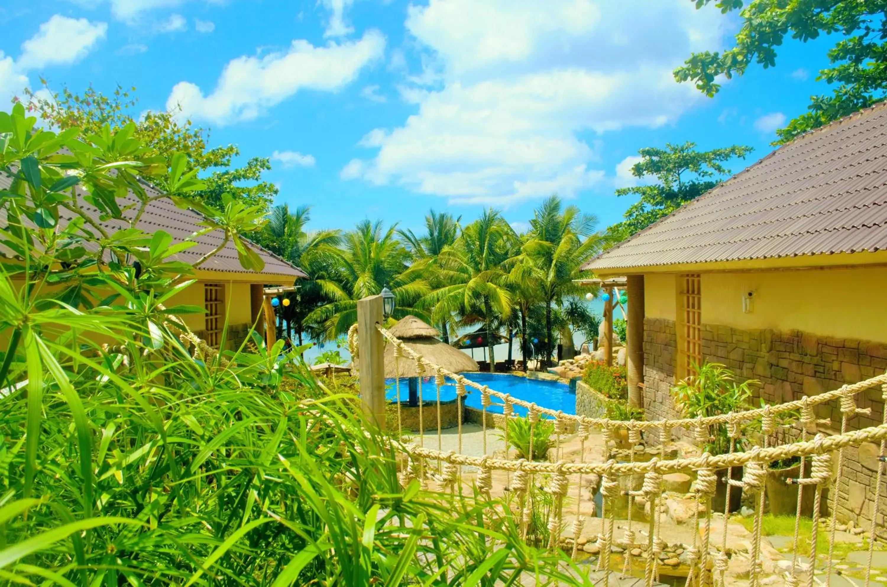 Swimming Pool in Coral Bay Resort