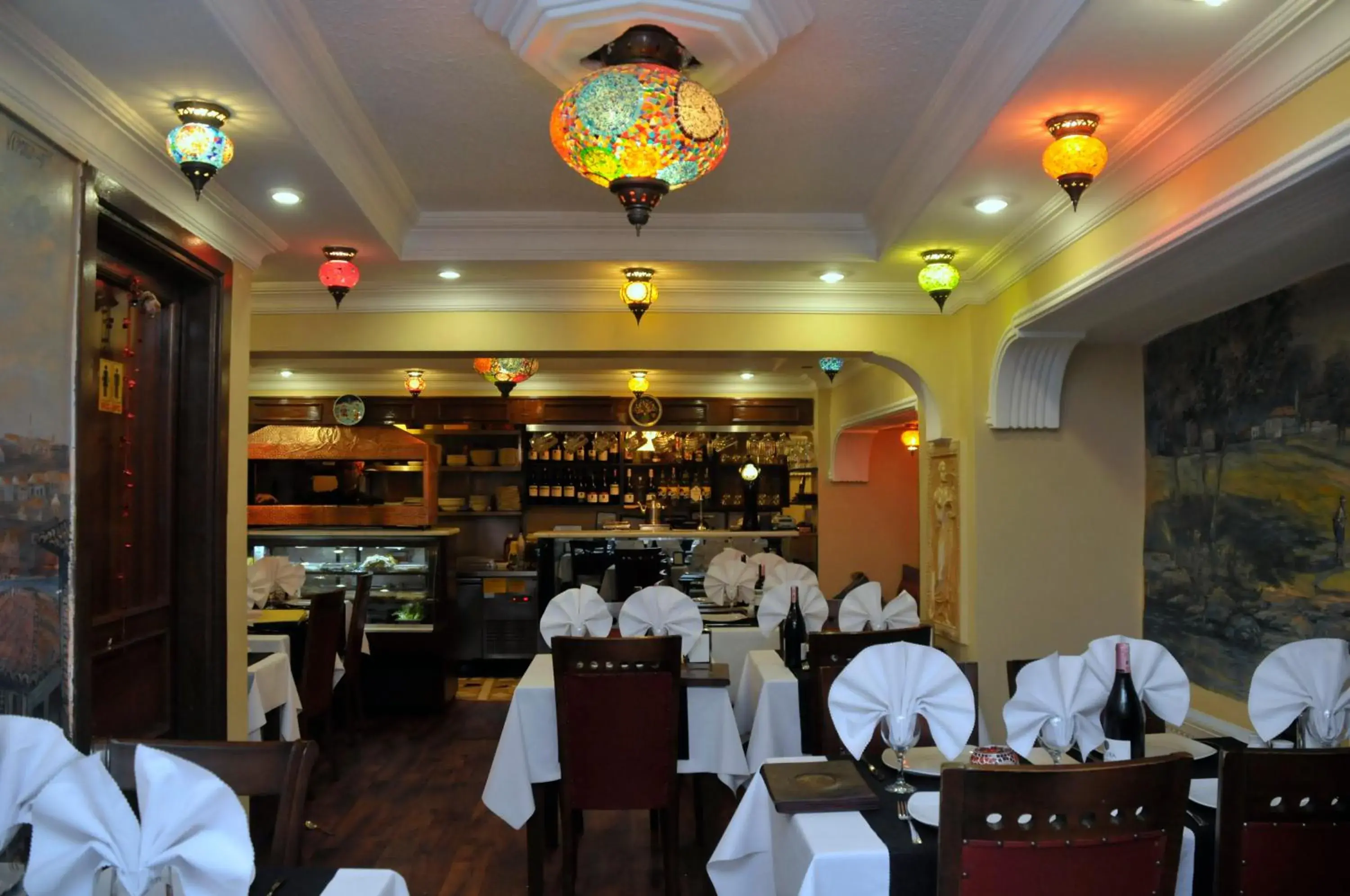 Banquet/Function facilities, Restaurant/Places to Eat in The Sunrise Hotel