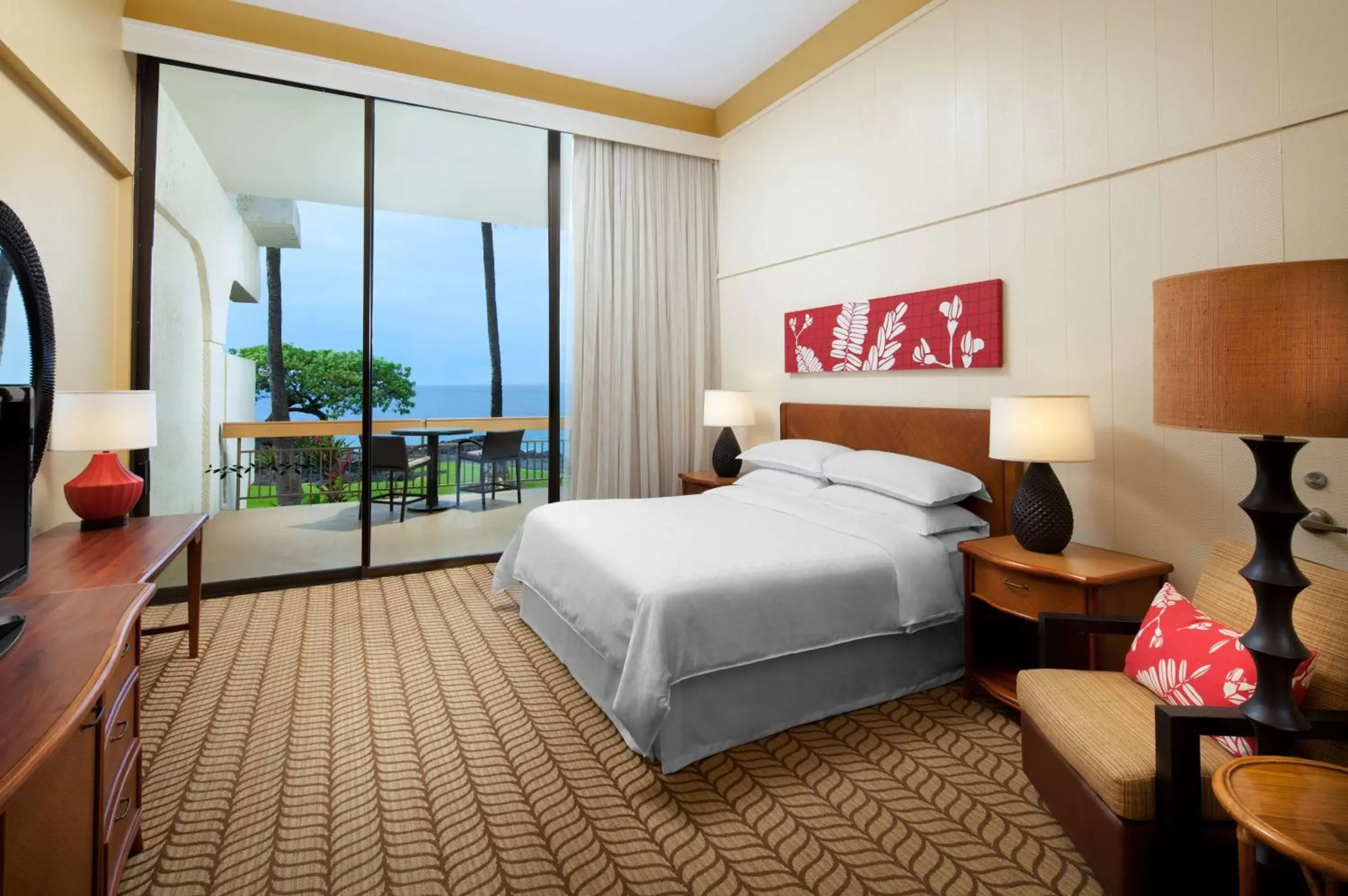 Bedroom in Outrigger Kona Resort and Spa