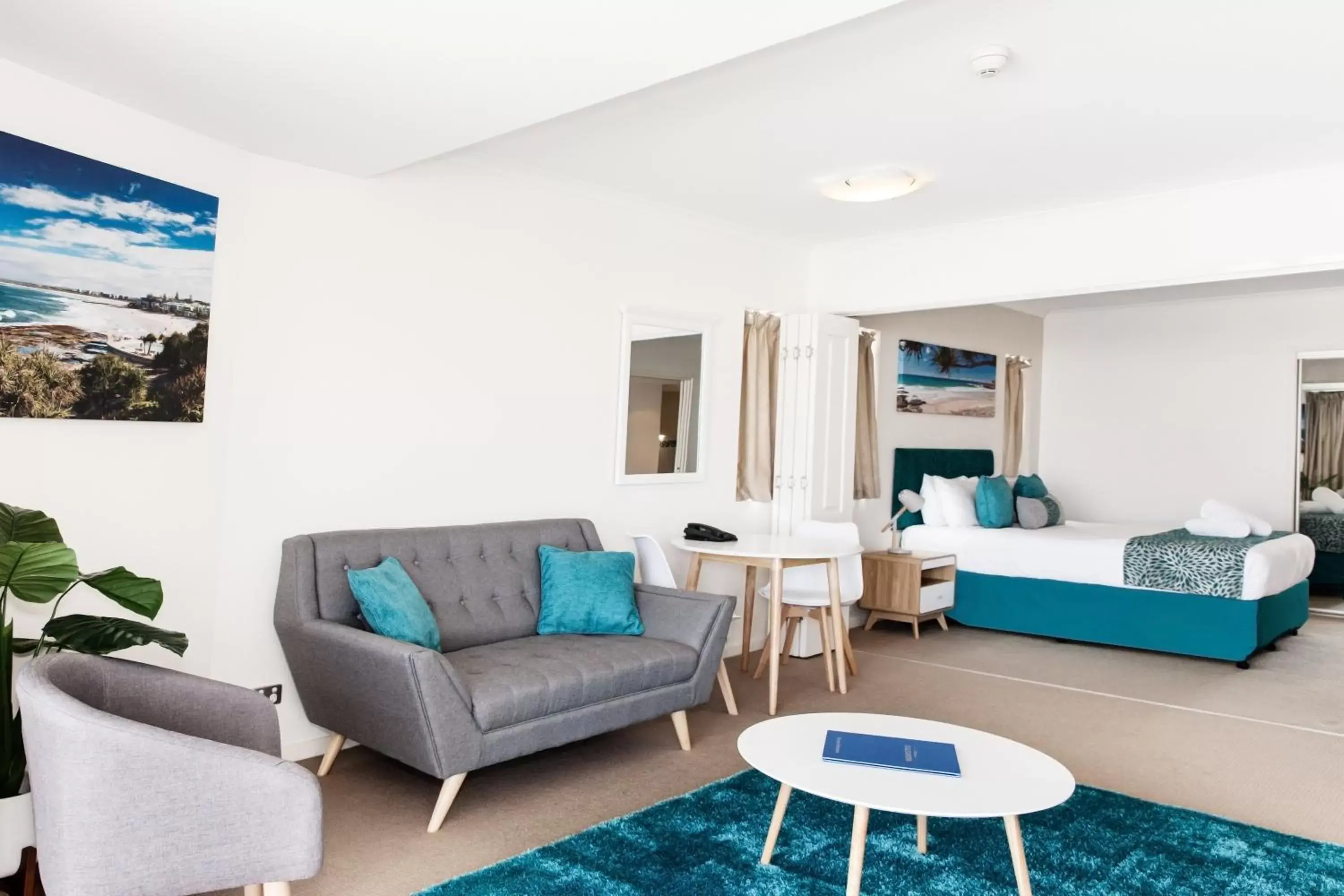 Living room, Seating Area in Ocean Views Resort Caloundra