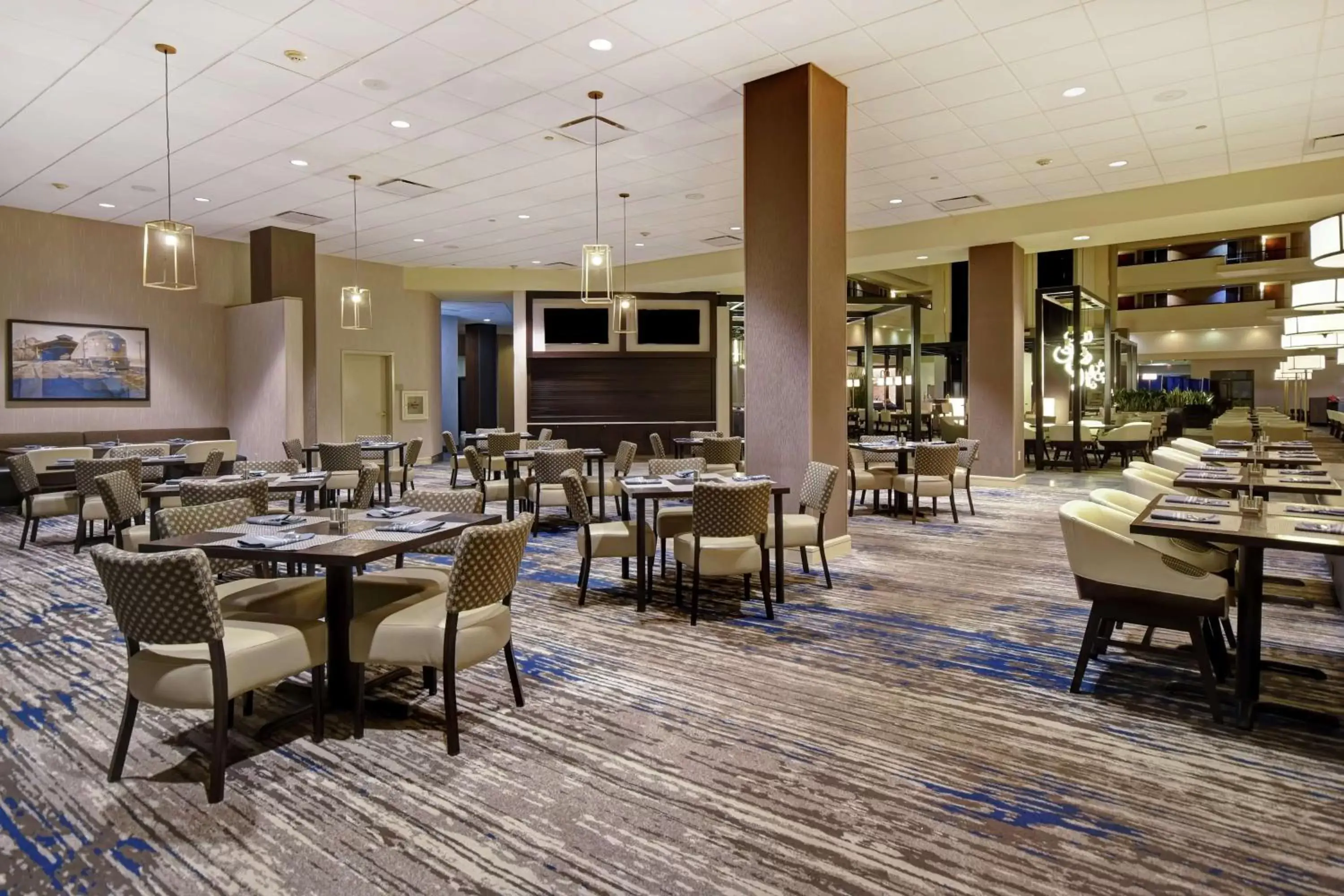 Restaurant/Places to Eat in Embassy Suites Montgomery - Hotel & Conference Center