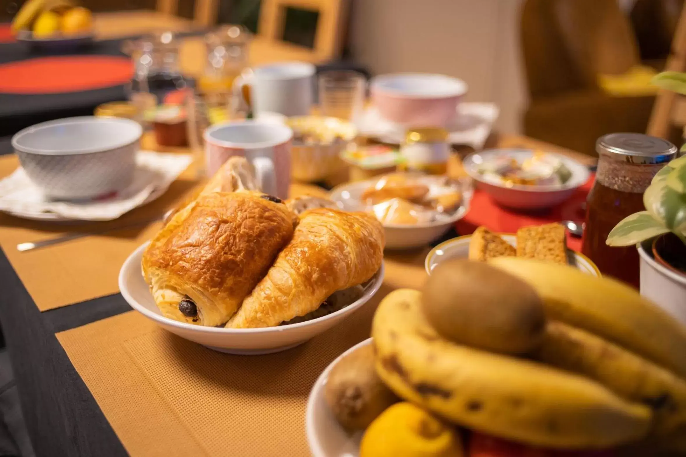 Continental breakfast in Le jardin des 4 saisons