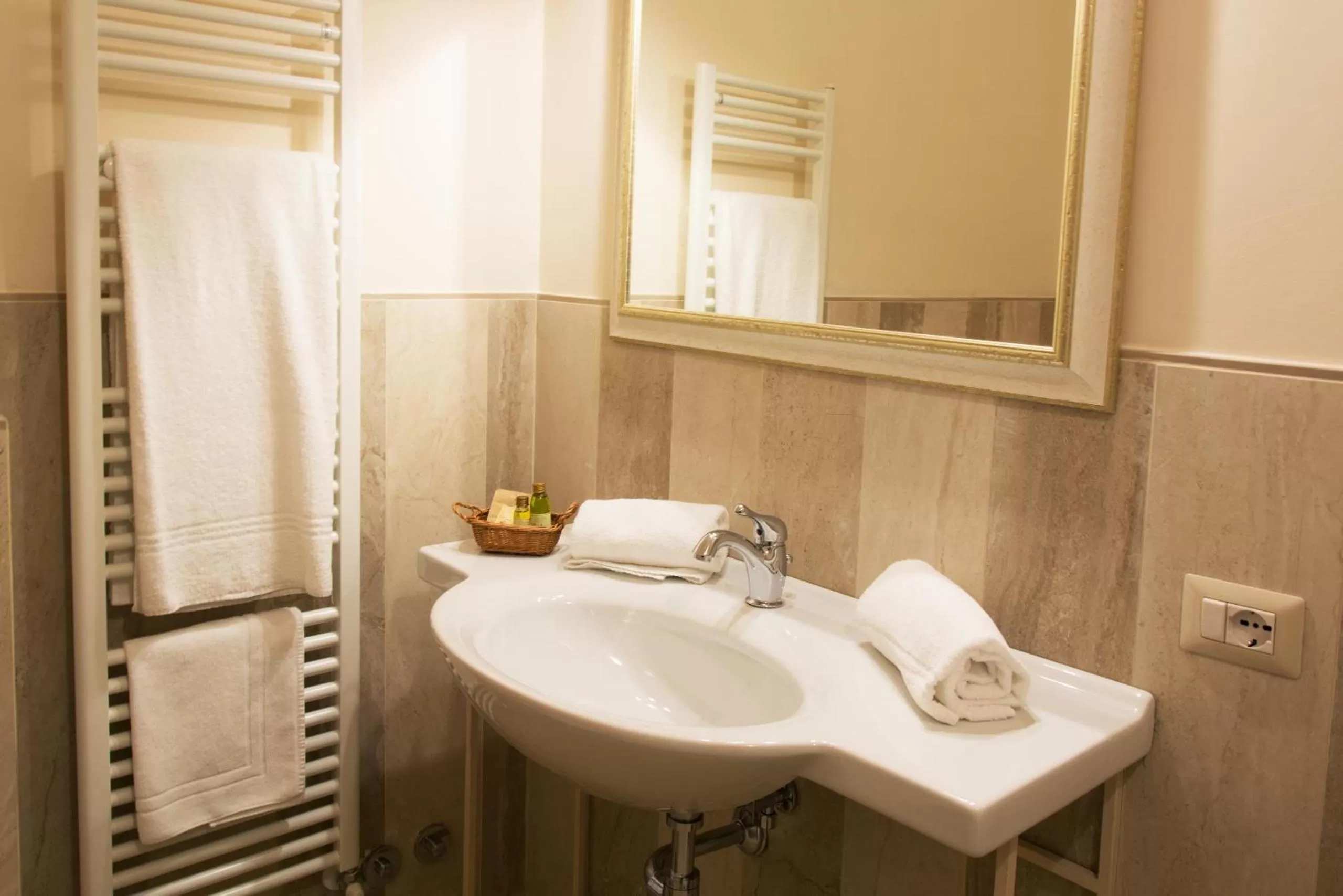 Bathroom in Dimora Salviati