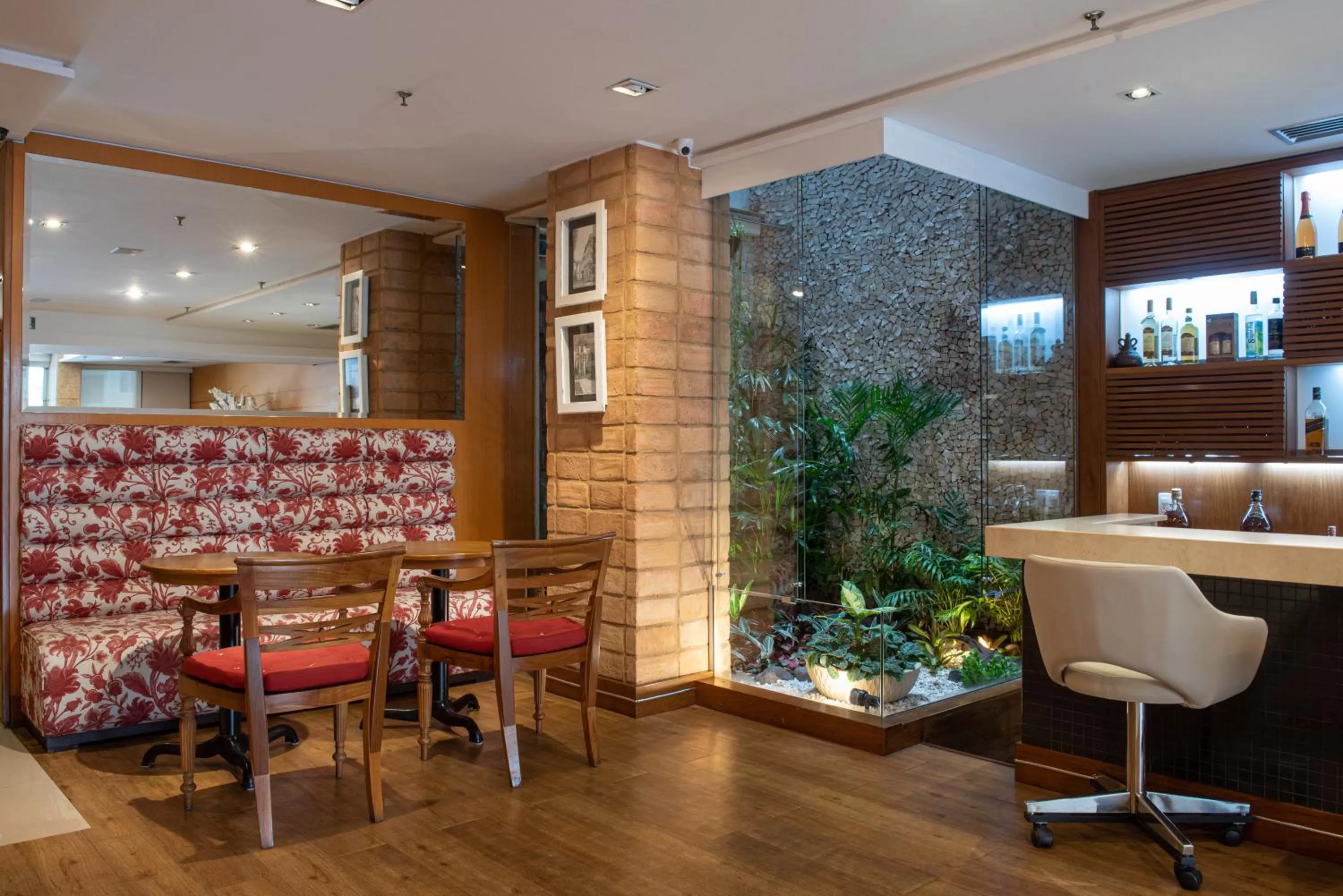 Lounge or bar in Hotel Habitare