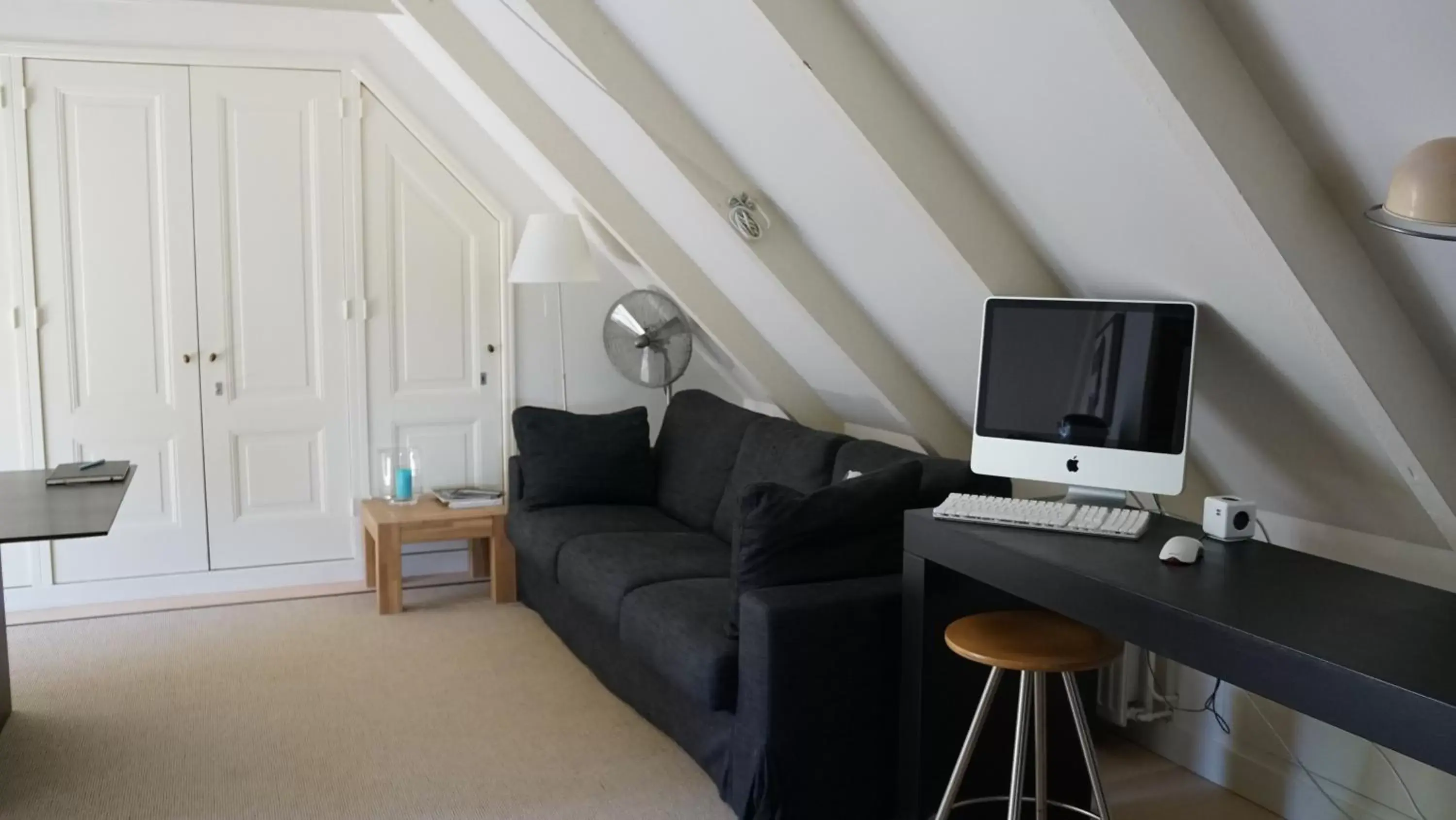 TV and multimedia, Seating Area in Room One-Twenty-One