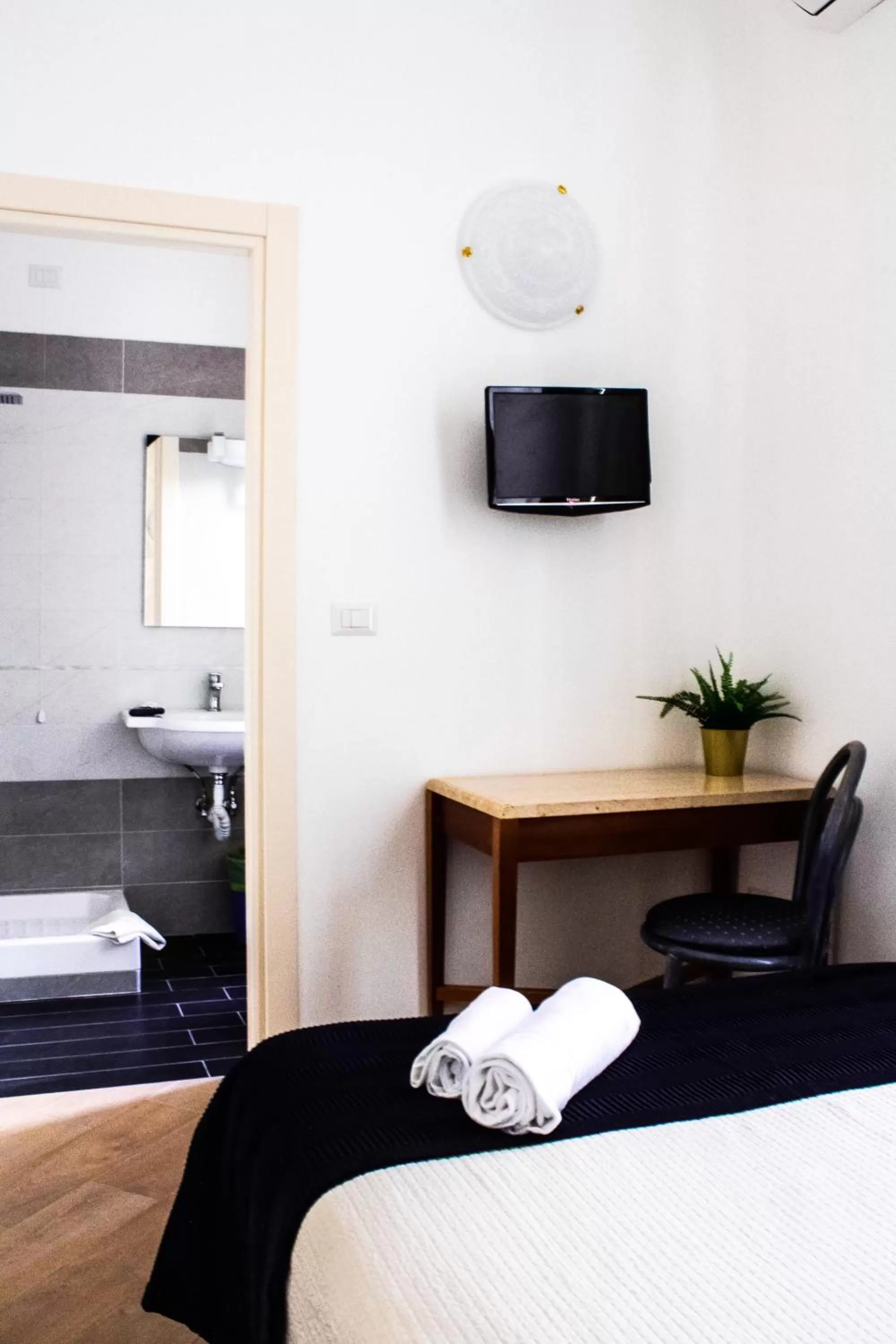 Bed in Hotel Anacapri