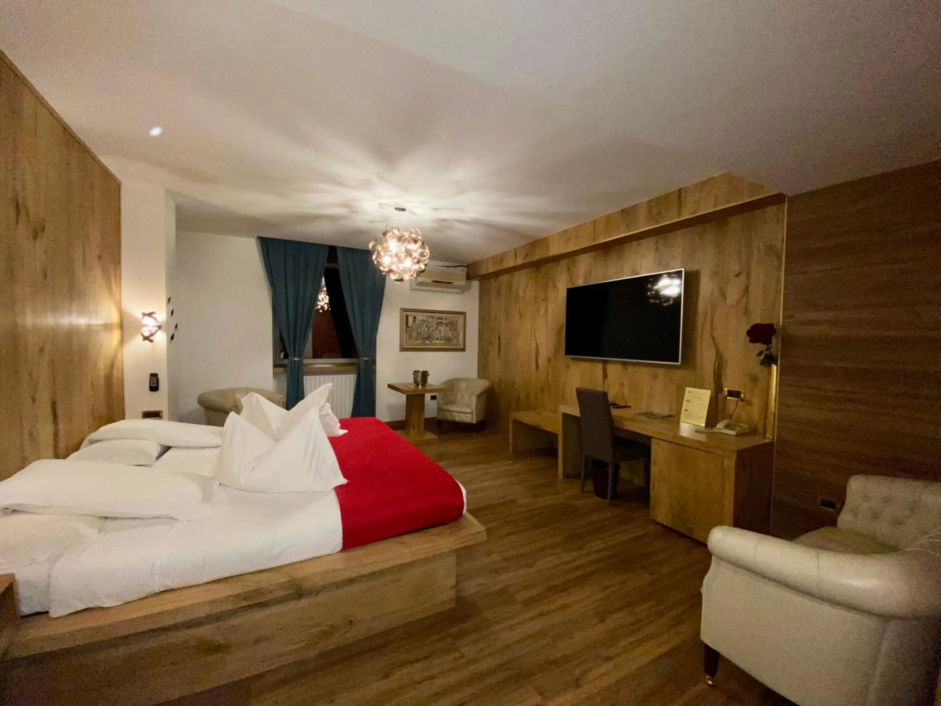 Photo of the whole room, Bed in Hotel Casagrande