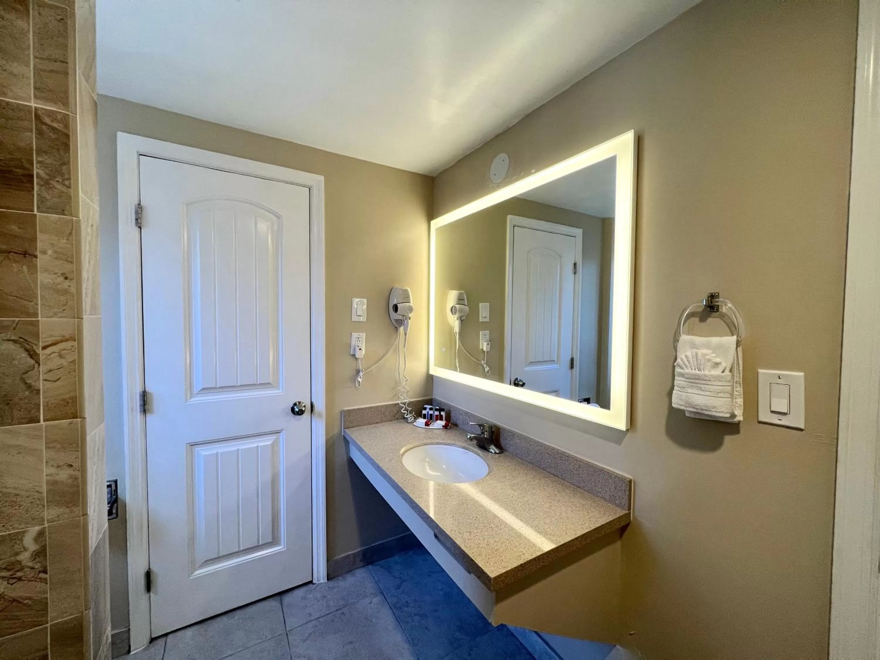 Bathroom in Aura Inn Monterey