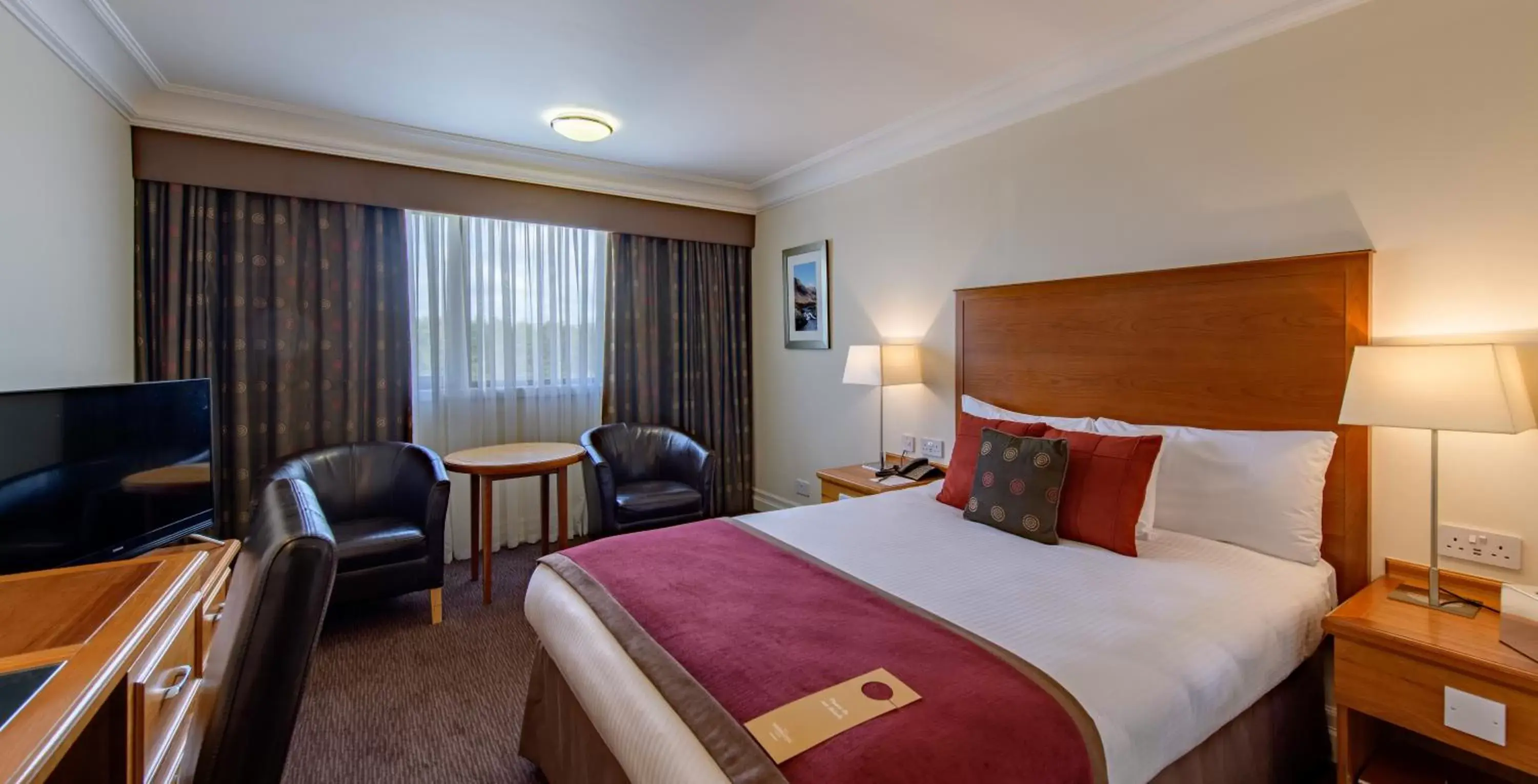 Bed in The Aberdeen Altens Hotel