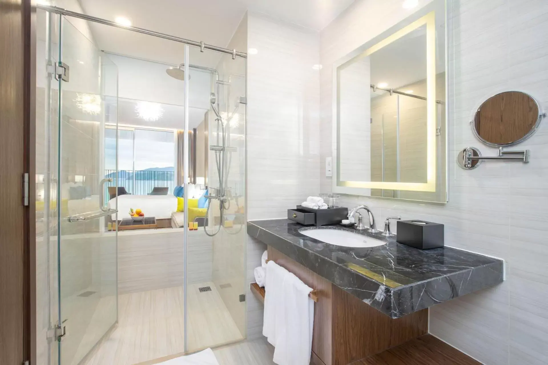 Bed, Bathroom in The Empyrean Nha Trang