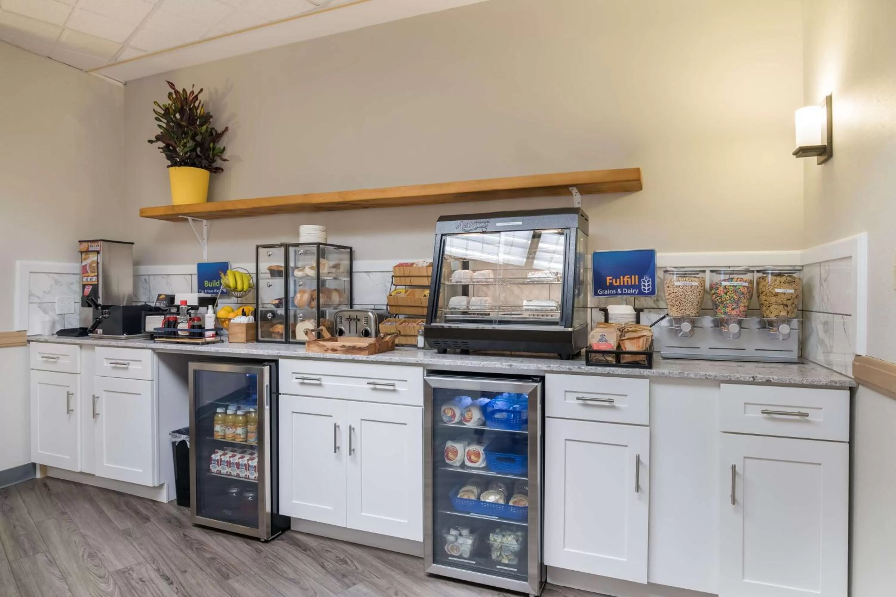 Breakfast in Best Western Saranac Lake