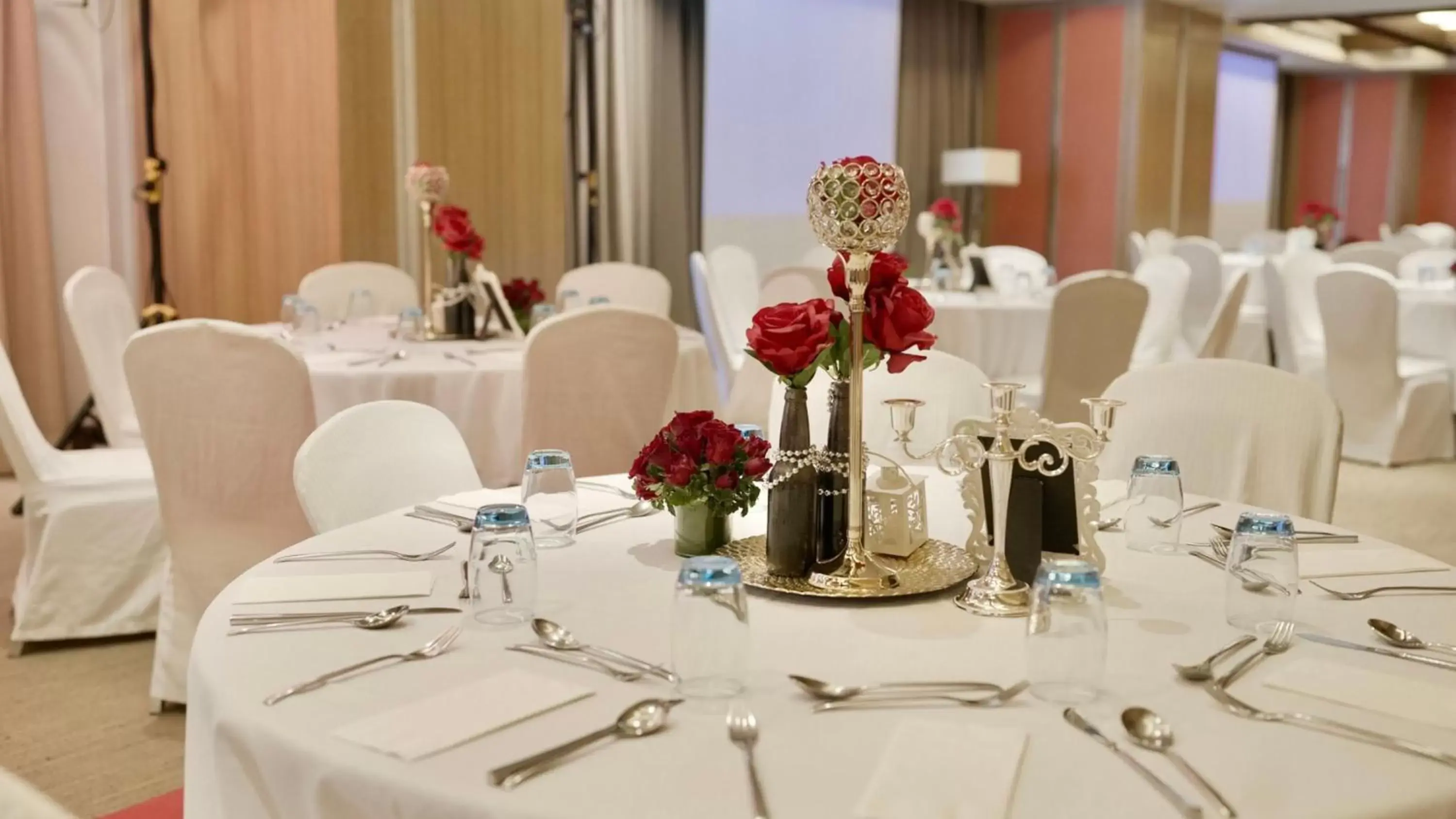 Meeting/conference room, Banquet Facilities in Holiday Inn & Suites Makati, an IHG Hotel