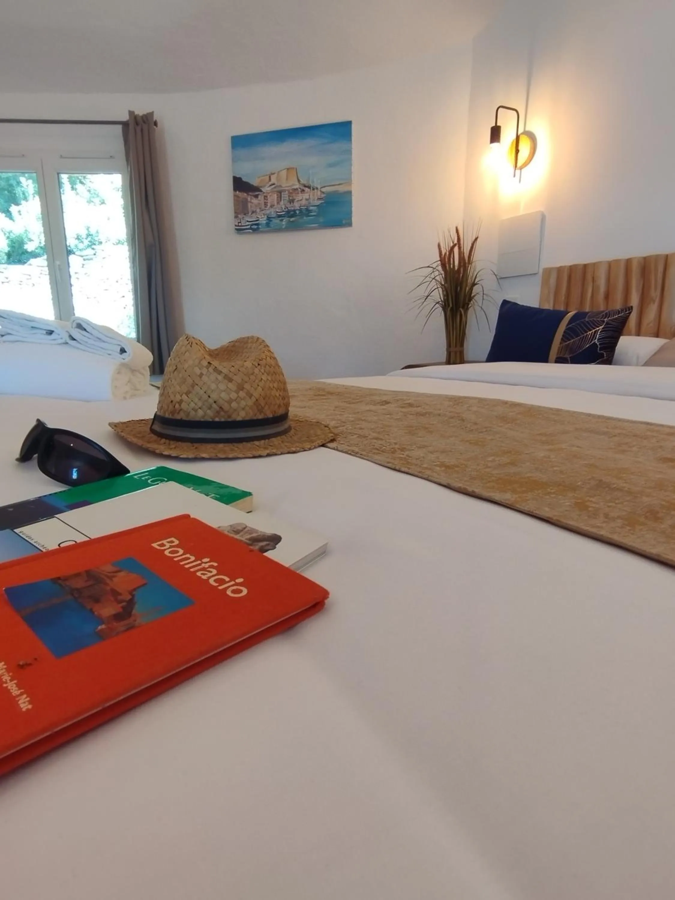 Photo of the whole room, Bed in Hôtel Padolo