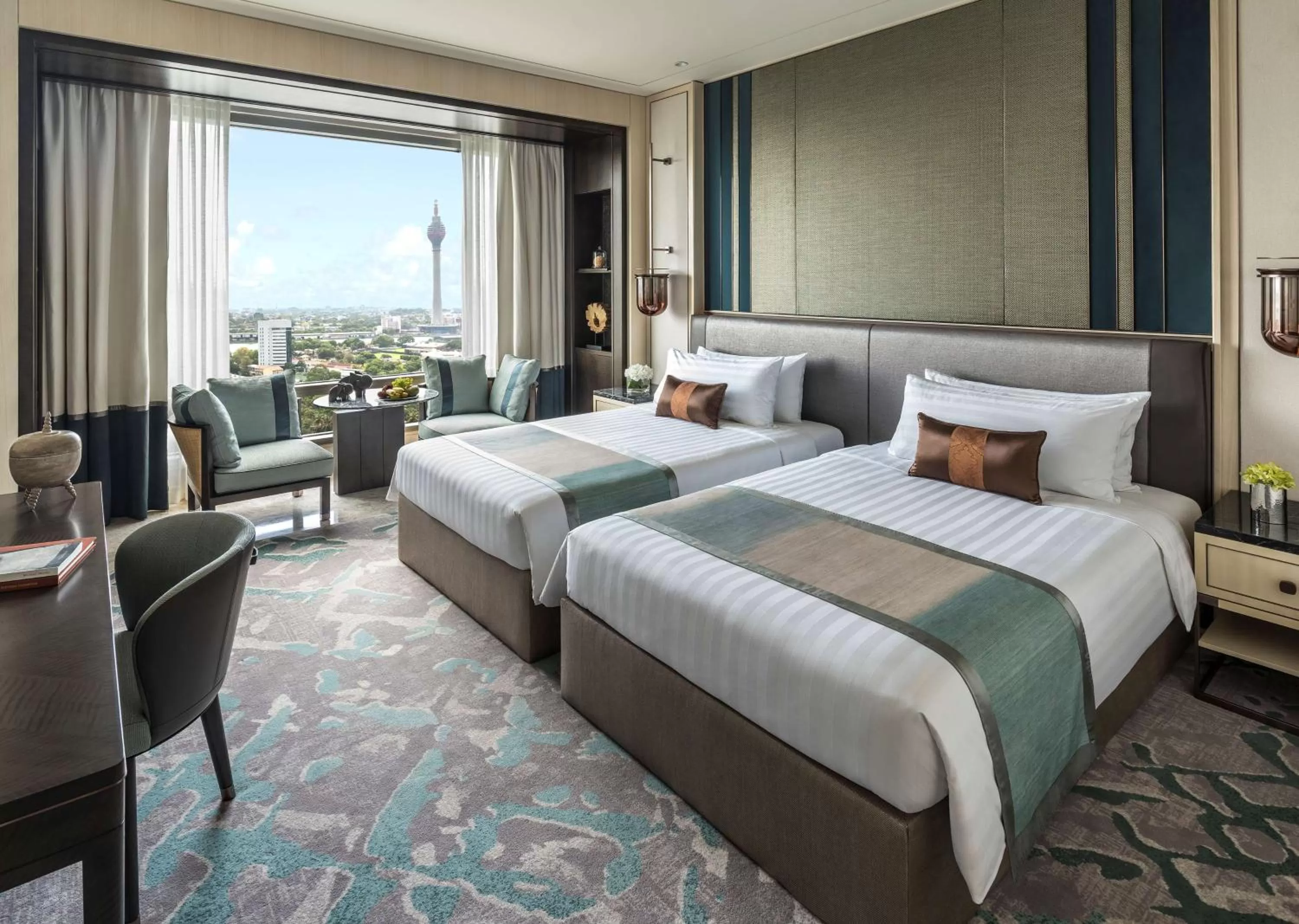 Photo of the whole room, Bed in Shangri-La Colombo