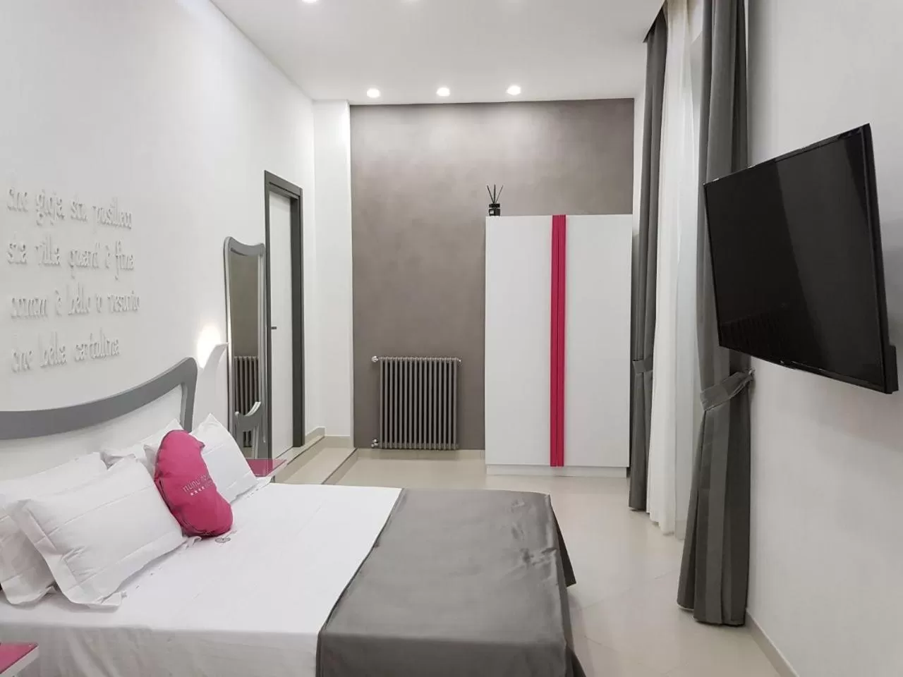 Photo of the whole room, Bed in Hotel Nunù