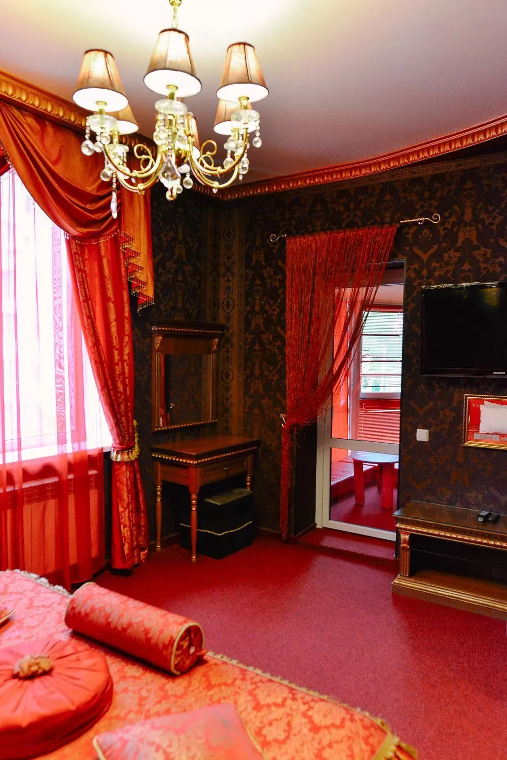 Bed in Viktoriya Family Hotel Restaurant complex