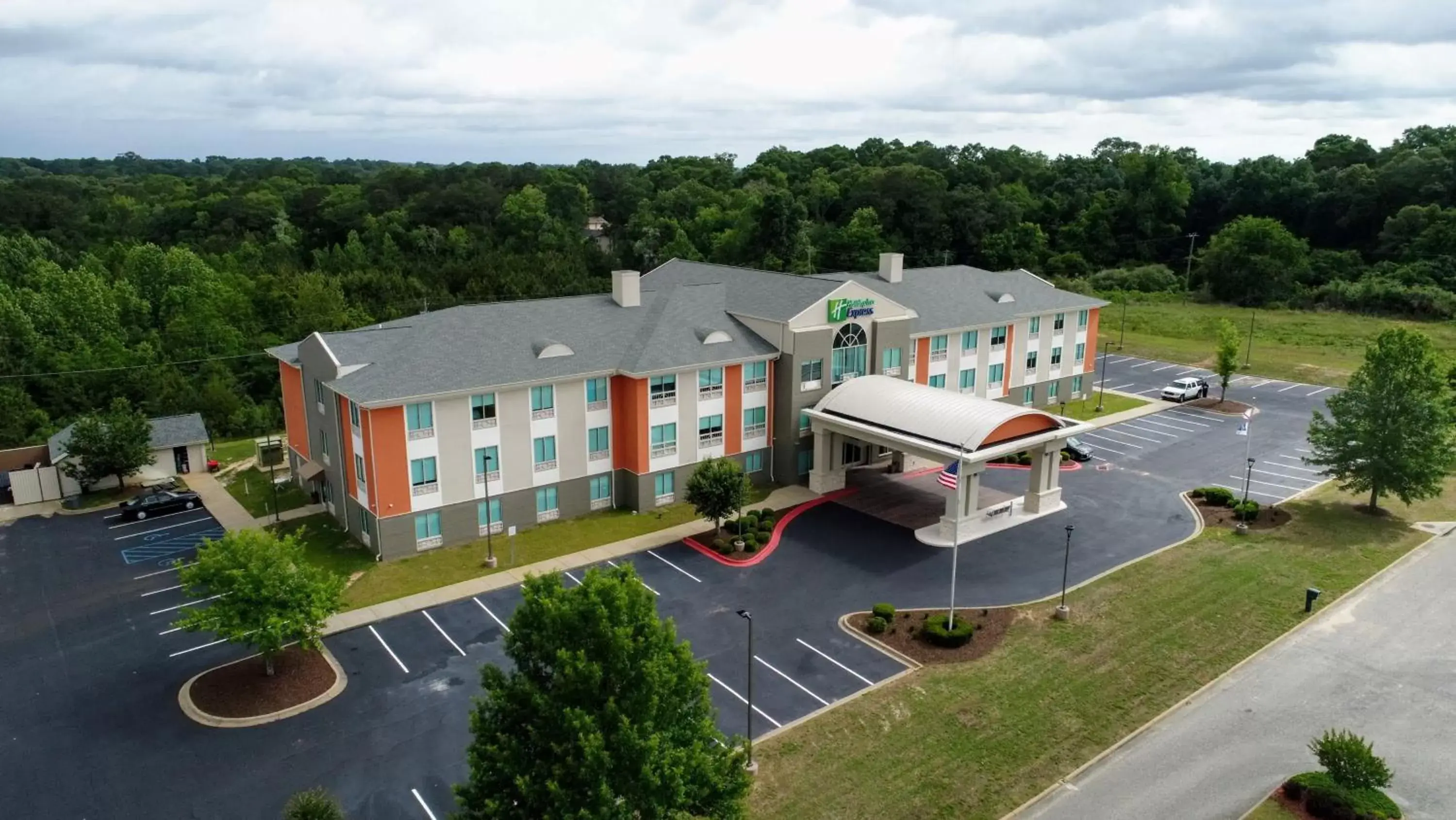 Property building in Holiday Inn Express & Suites - Enterprise by IHG Property building in Holiday Inn Express & Suites - Enterprise by IHG