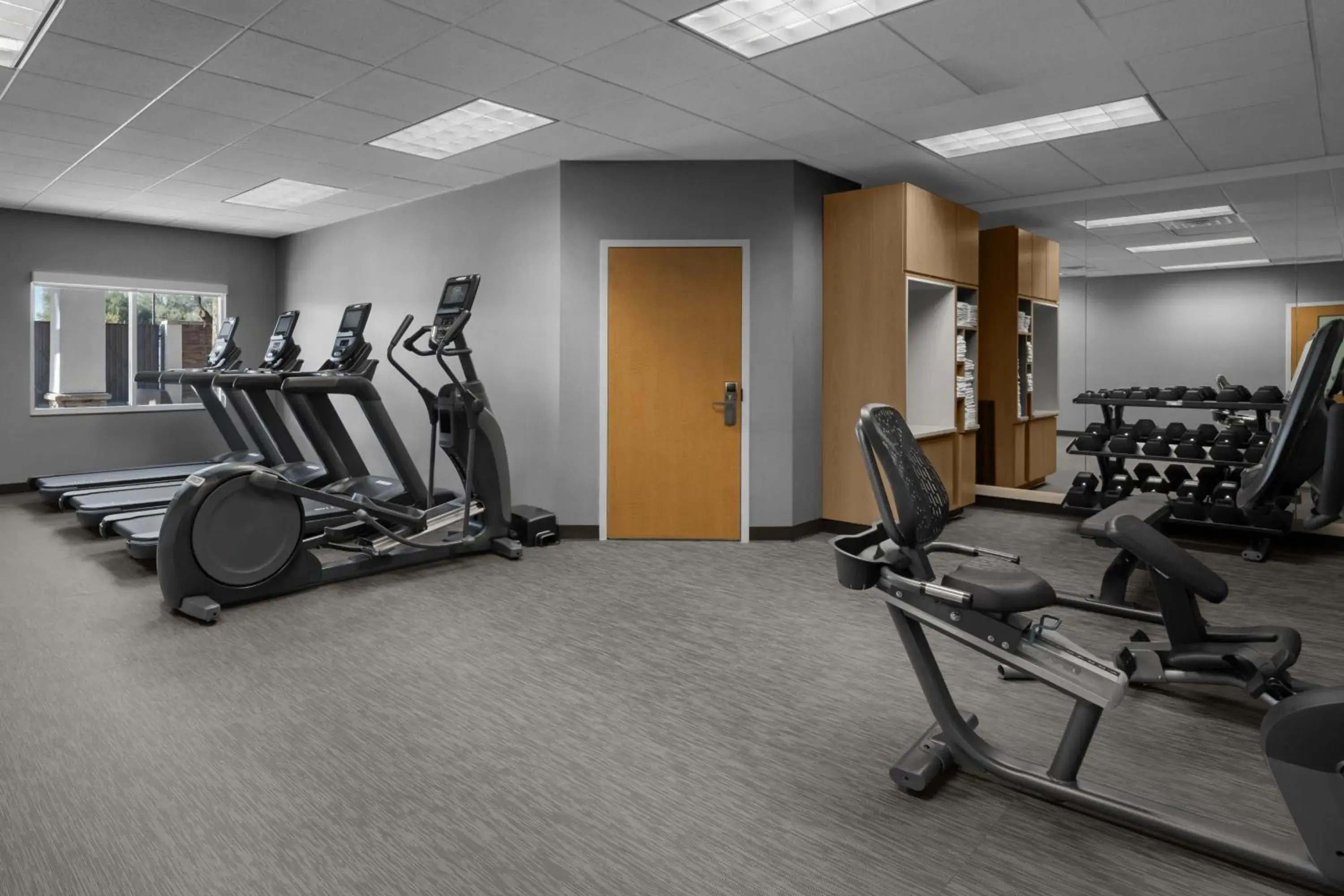 Fitness centre/facilities, Fitness Center/Facilities in Courtyard by Marriott Phoenix West/Avondale