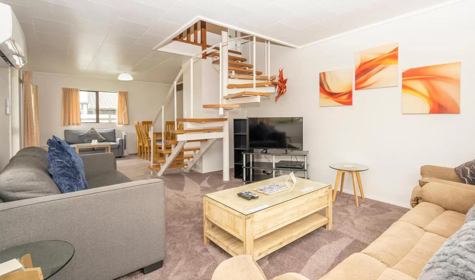 Chalet in Tudor Park Motel Spacious with kitchens 1 minute walk to restaurant and shopping centre and Gisborne Hospital Chalet in Tudor Park Motel Spacious with kitchens 1 minute walk to restaurant and shopping centre and Gisborne Hospital