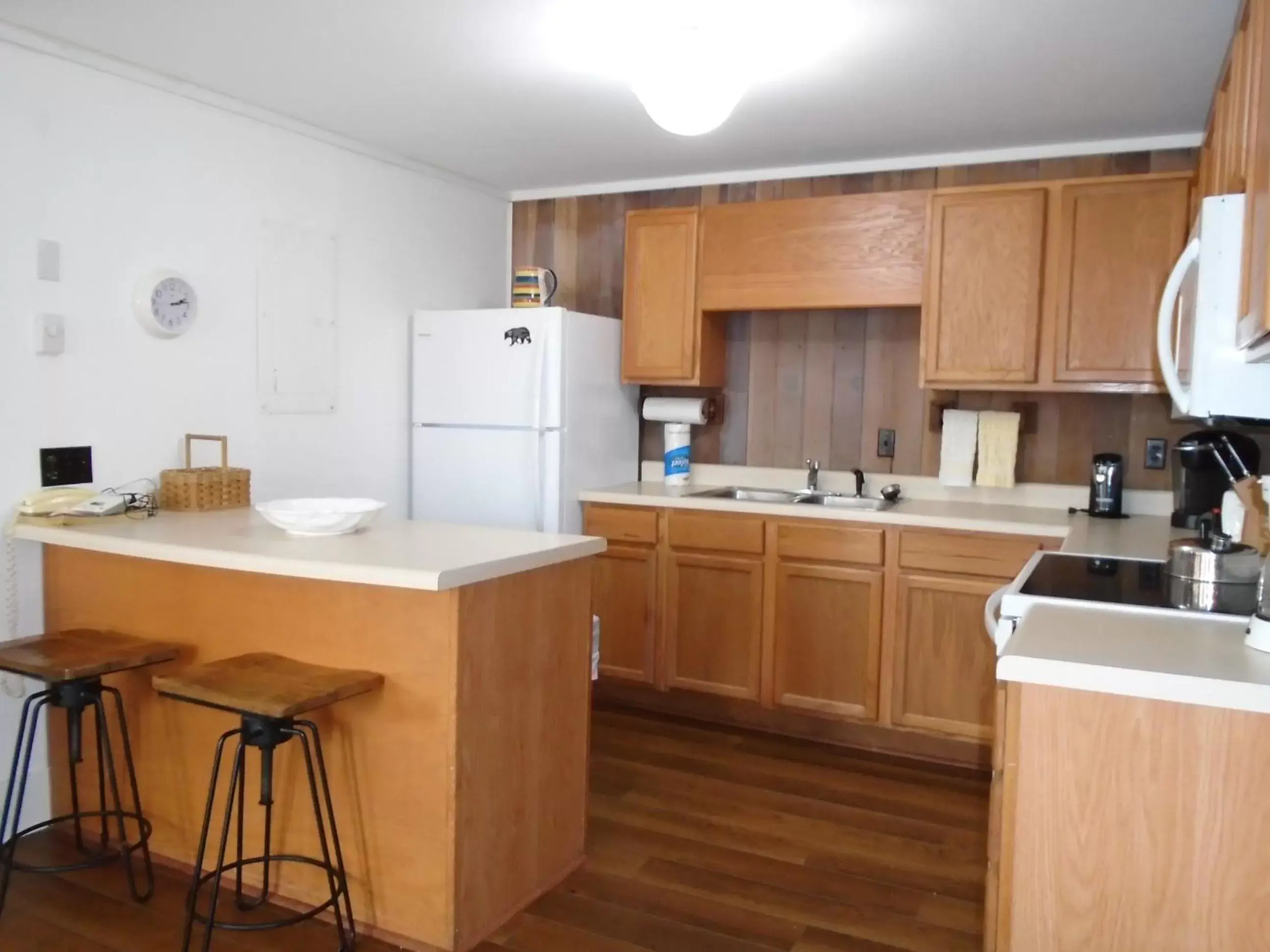 Kitchen or kitchenette, Kitchen/Kitchenette in Cedar Village Condominiums