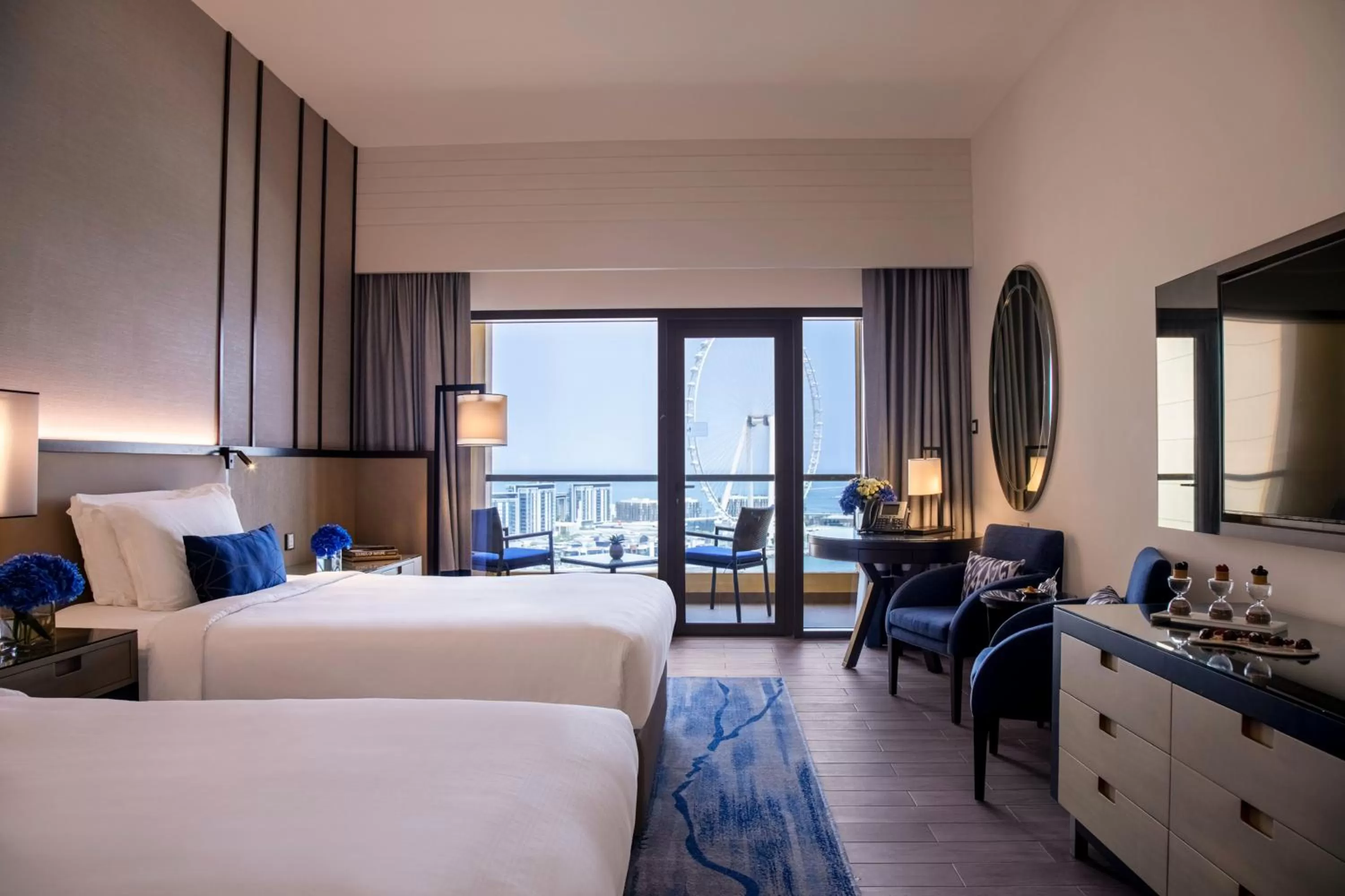 Newly Renovated -  Sea Front View Room with Balcony and Lounge Access - Twin Bed in Amwaj Rotana, Jumeirah Beach - Dubai