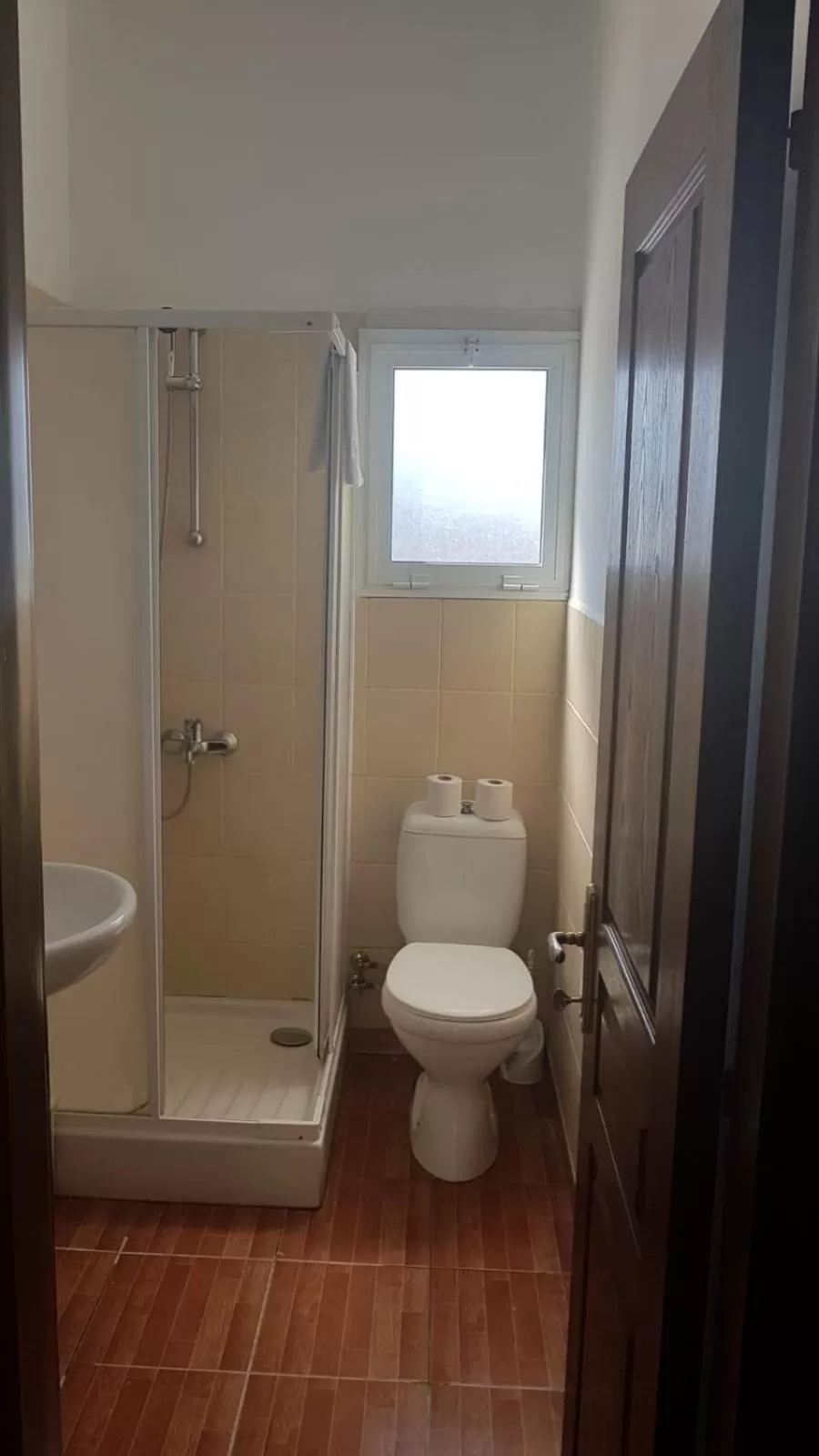 Shower in Citrus Tree Gardens