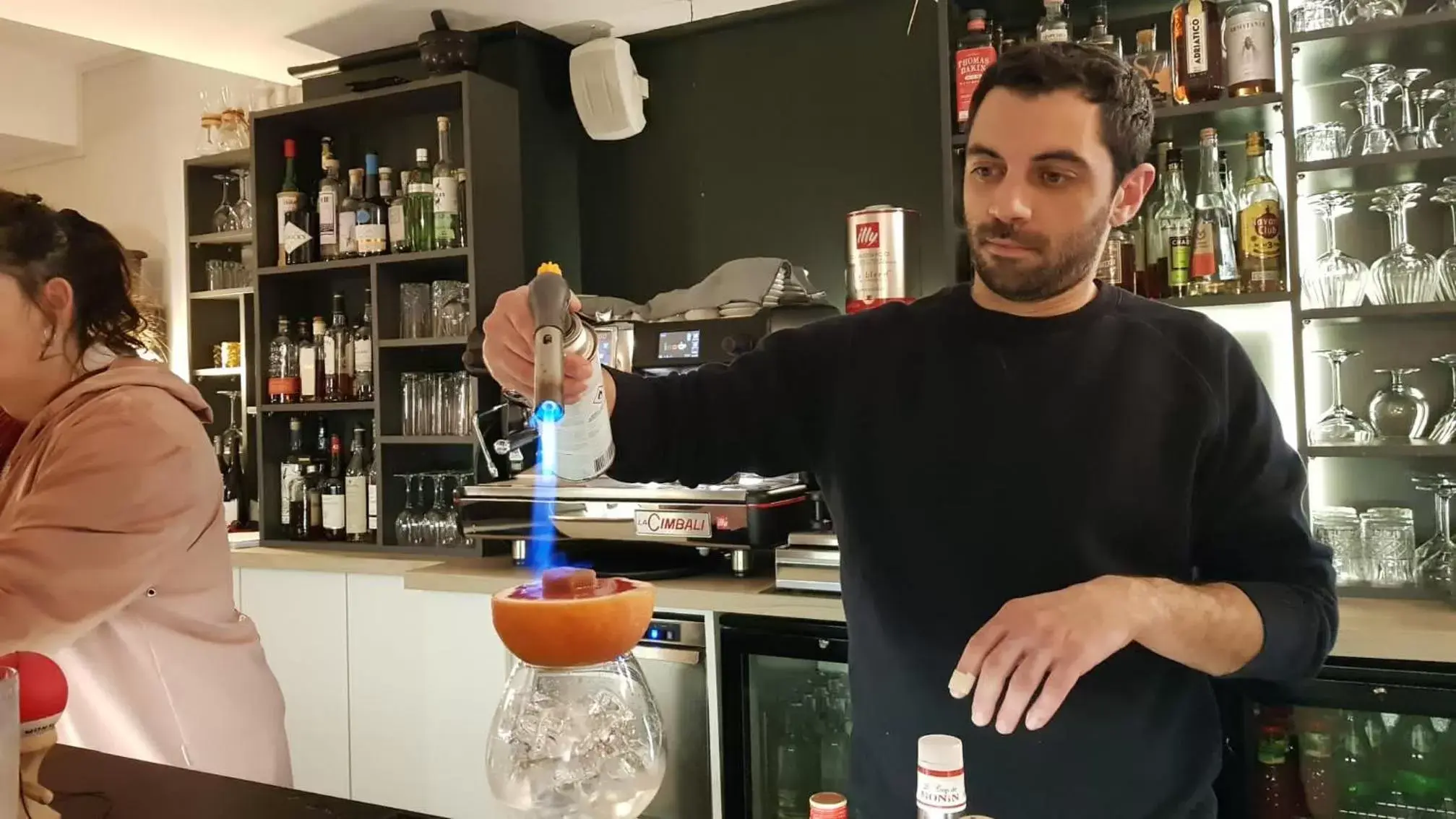 Lounge or bar, Staff in Le Miredames Hôtel-Bar